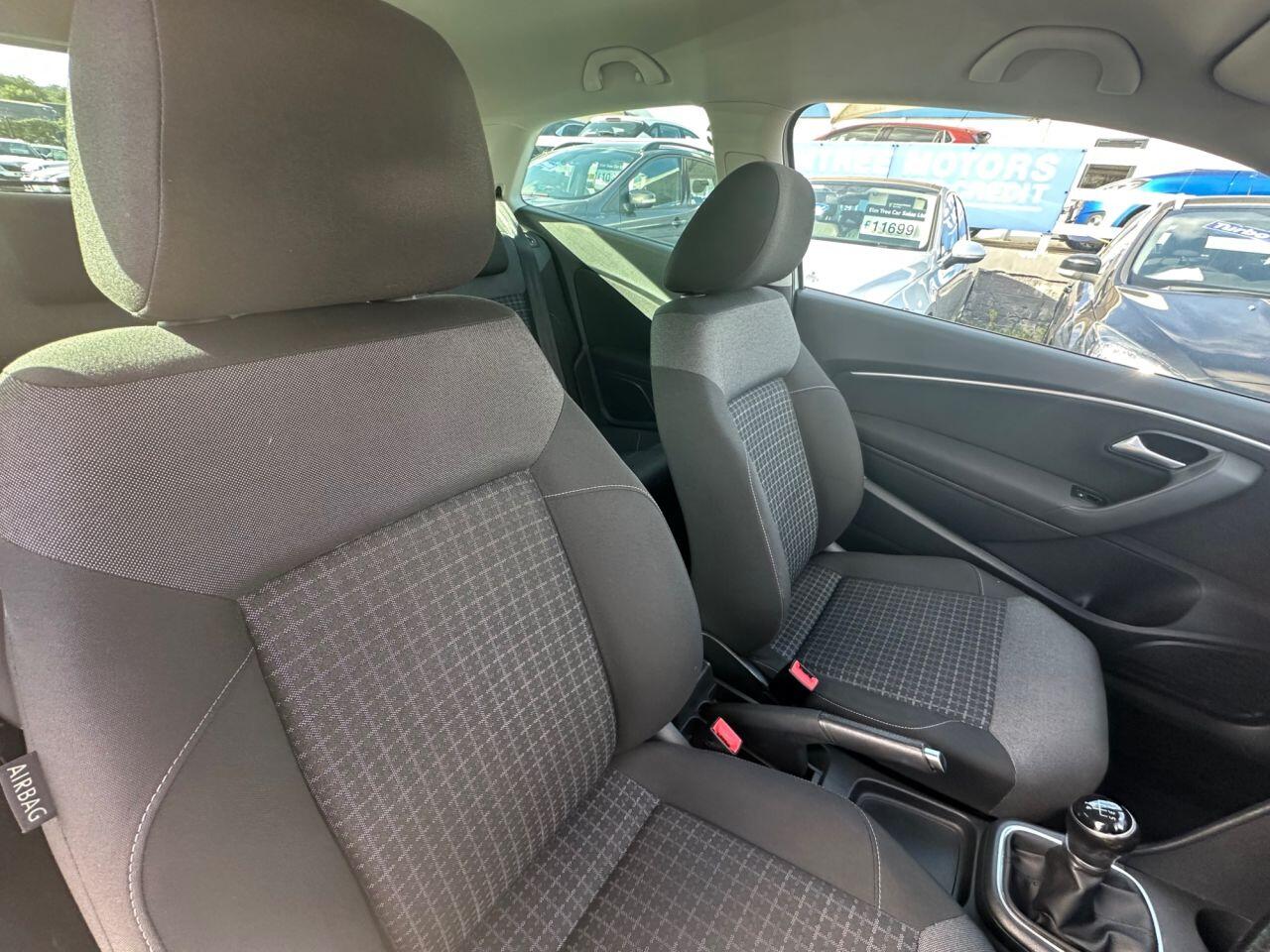 Volkswagen Polo view 37