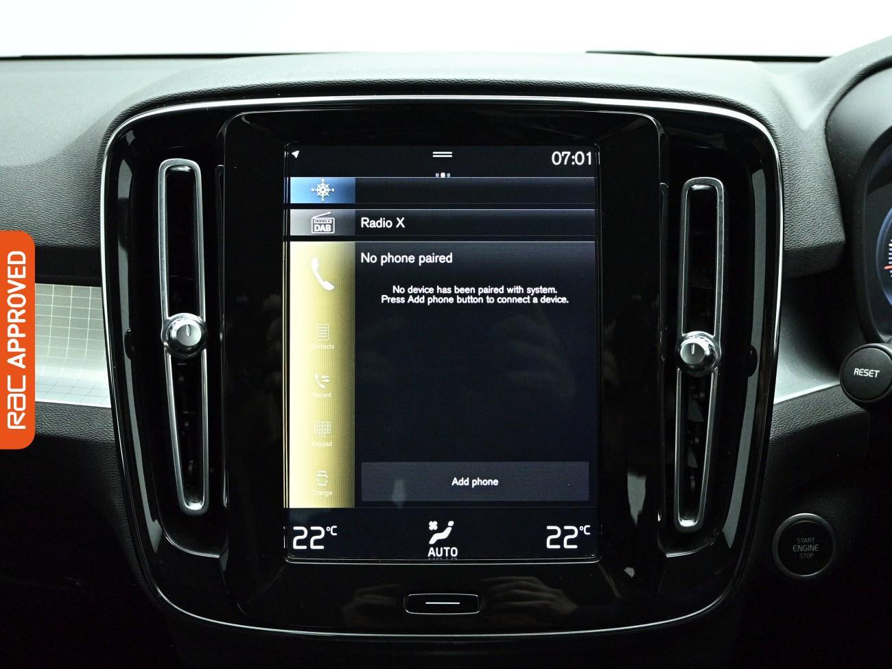 Volvo XC40 view 15