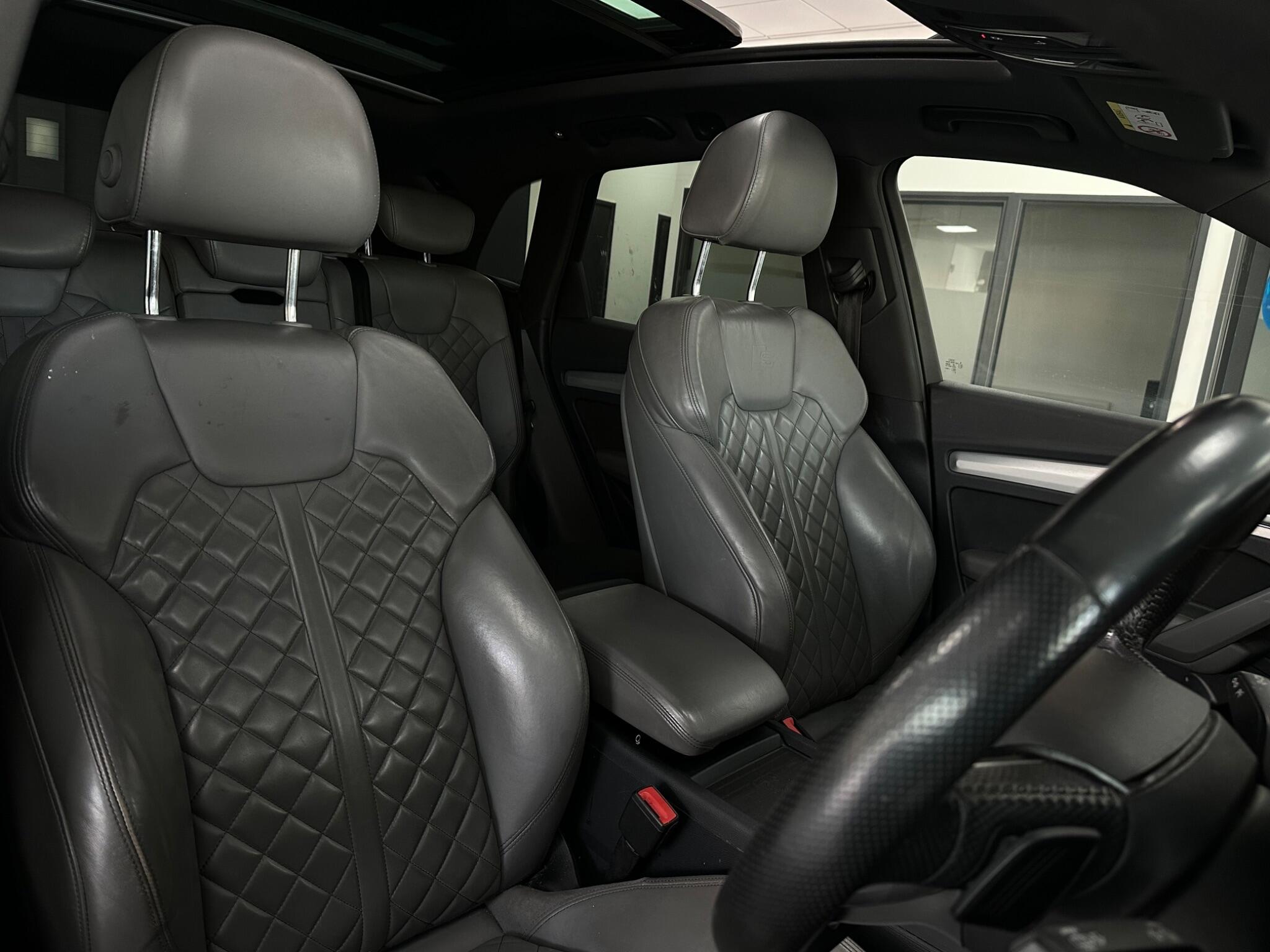 Audi Q5 view 23