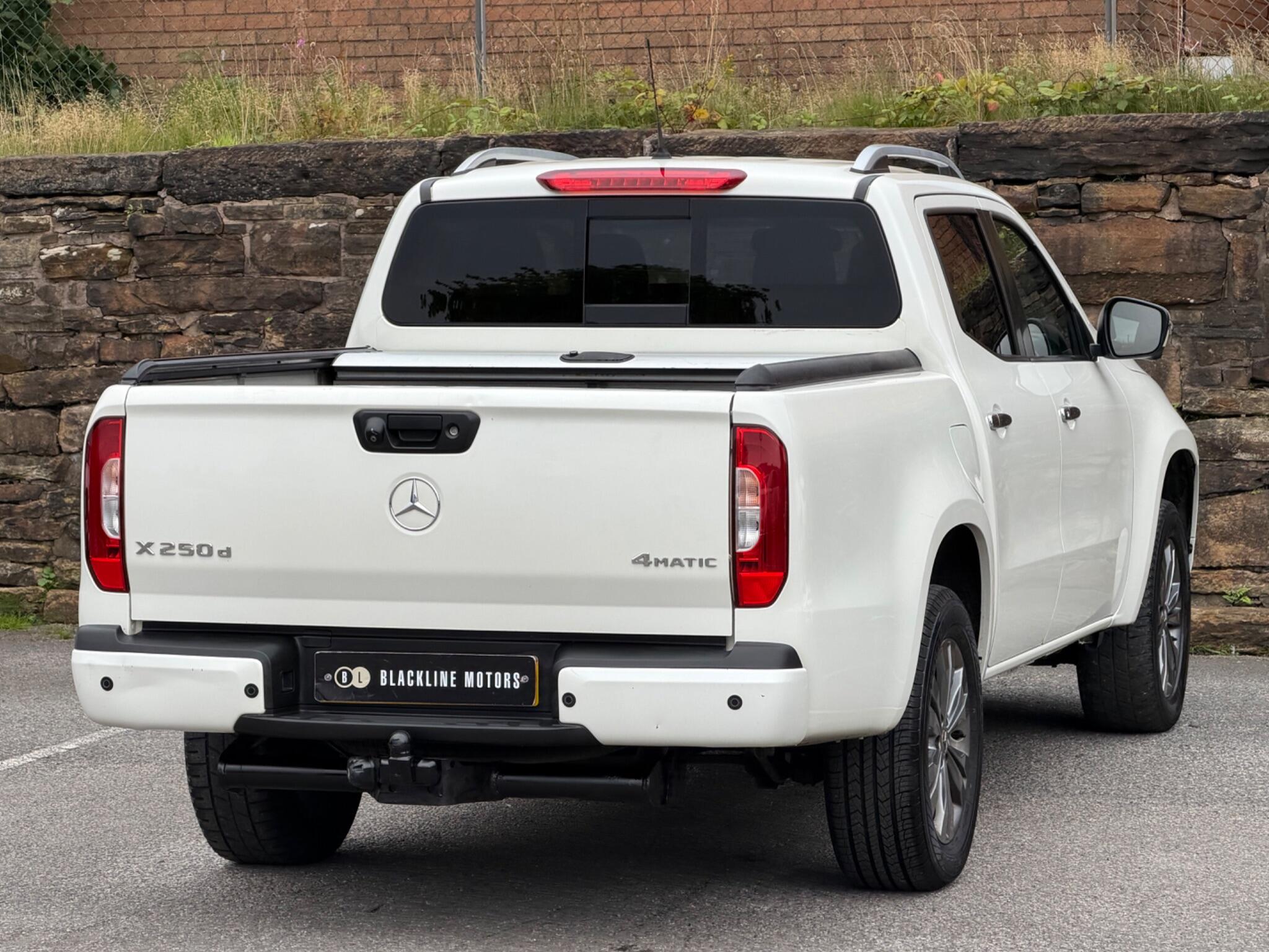 Mercedes-Benz X-Class view 7