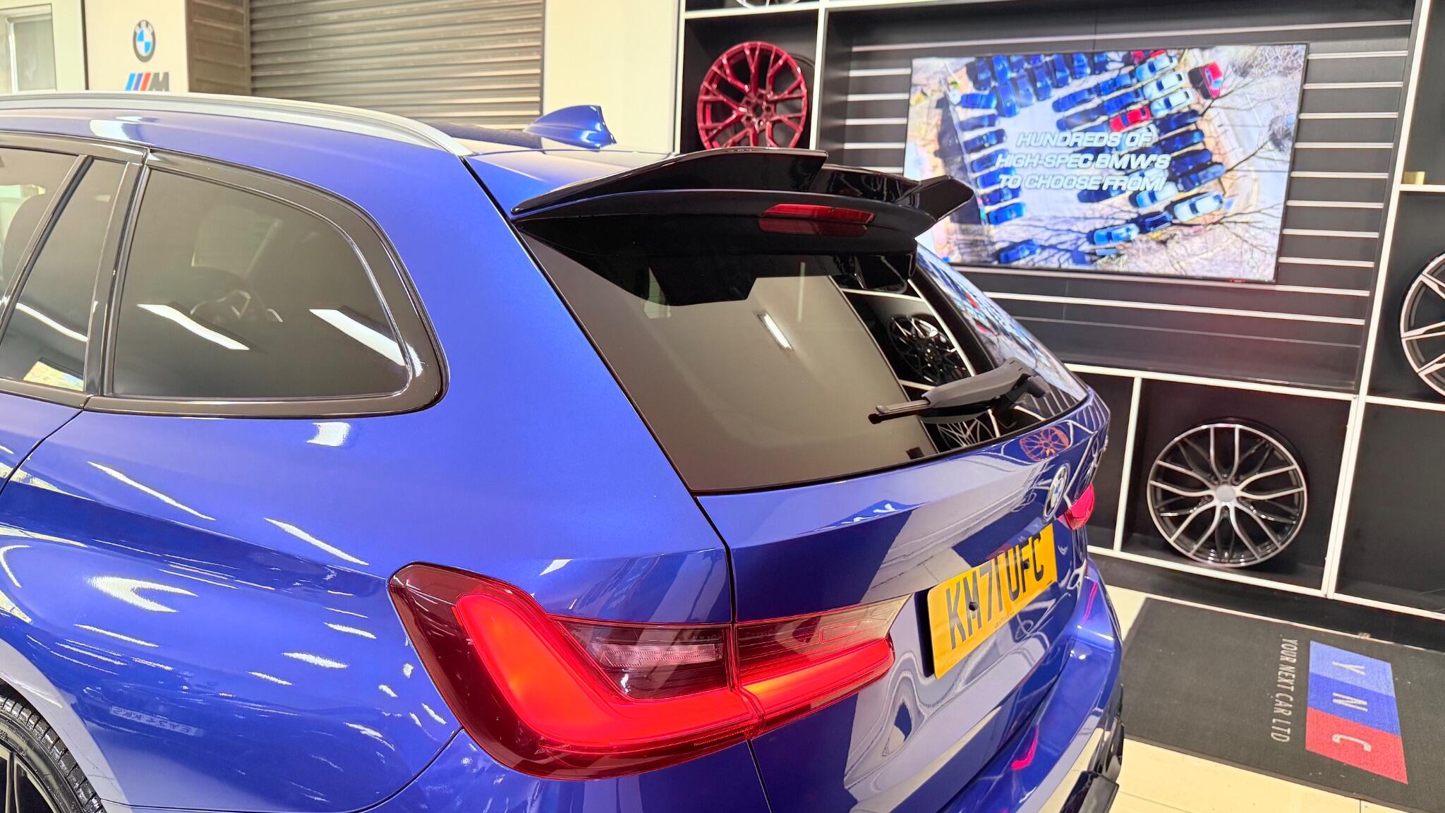 BMW 3 Series view 26
