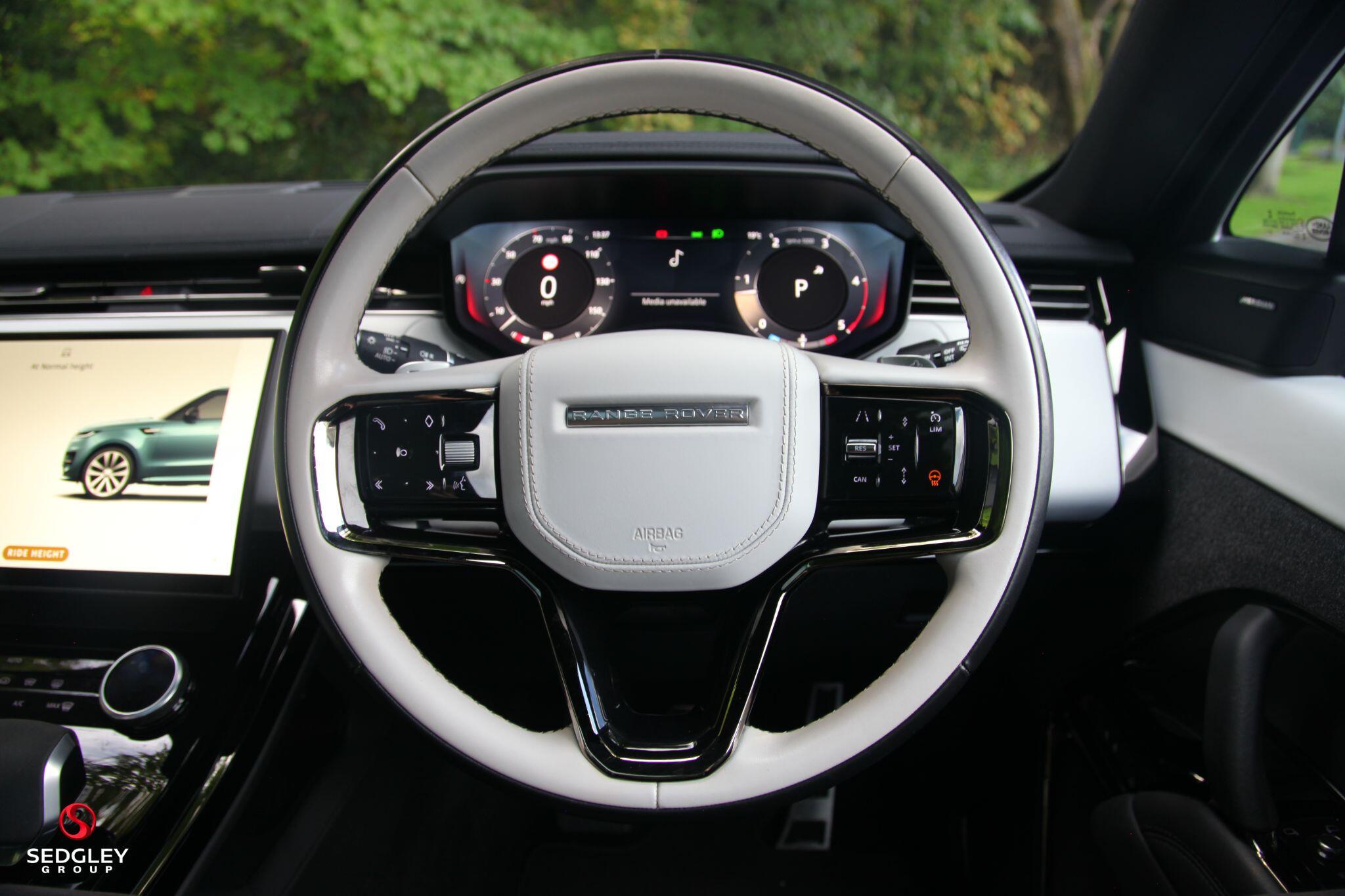 Land Rover Range Rover Sport view 22