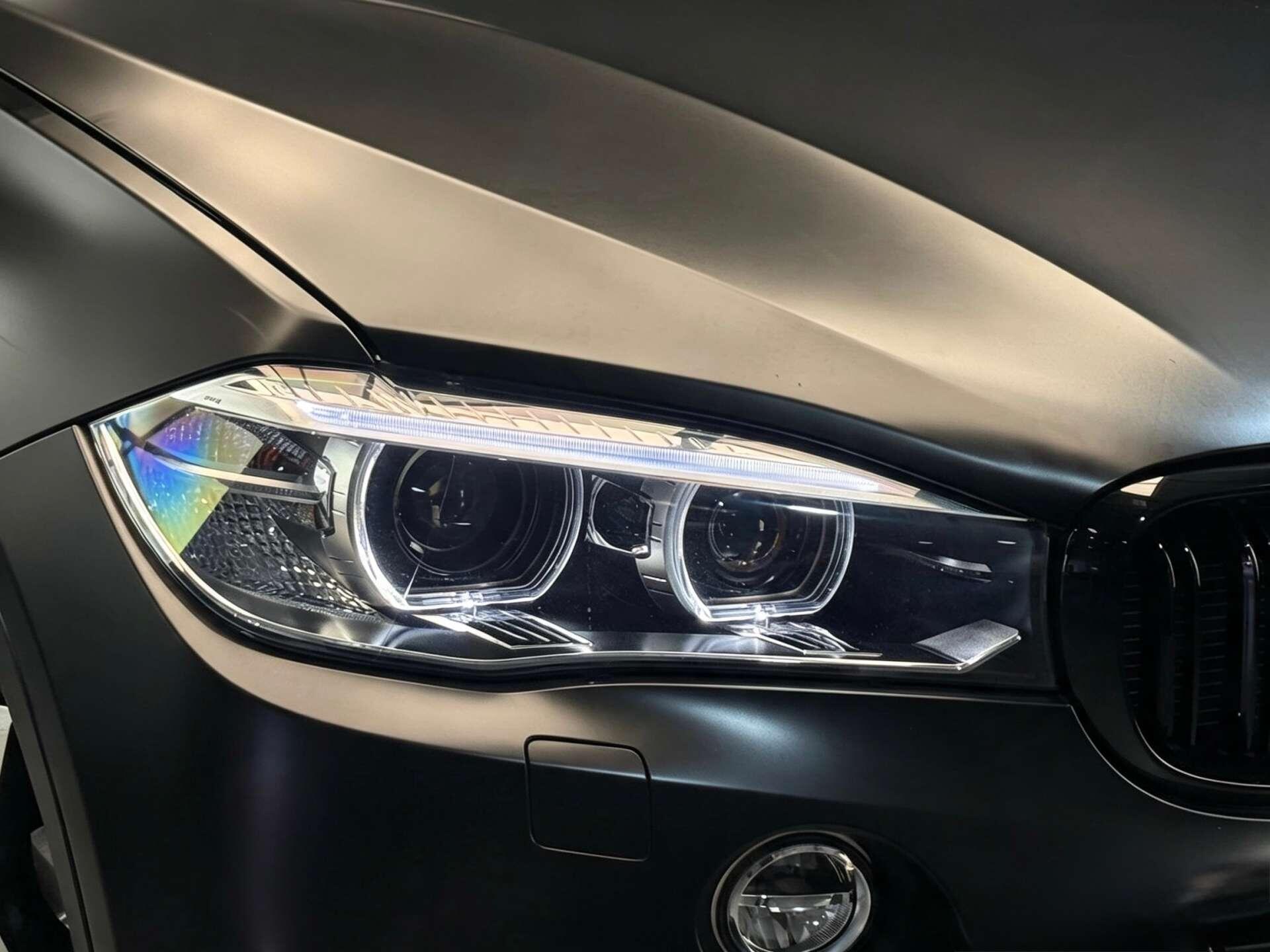BMW X6 view 4