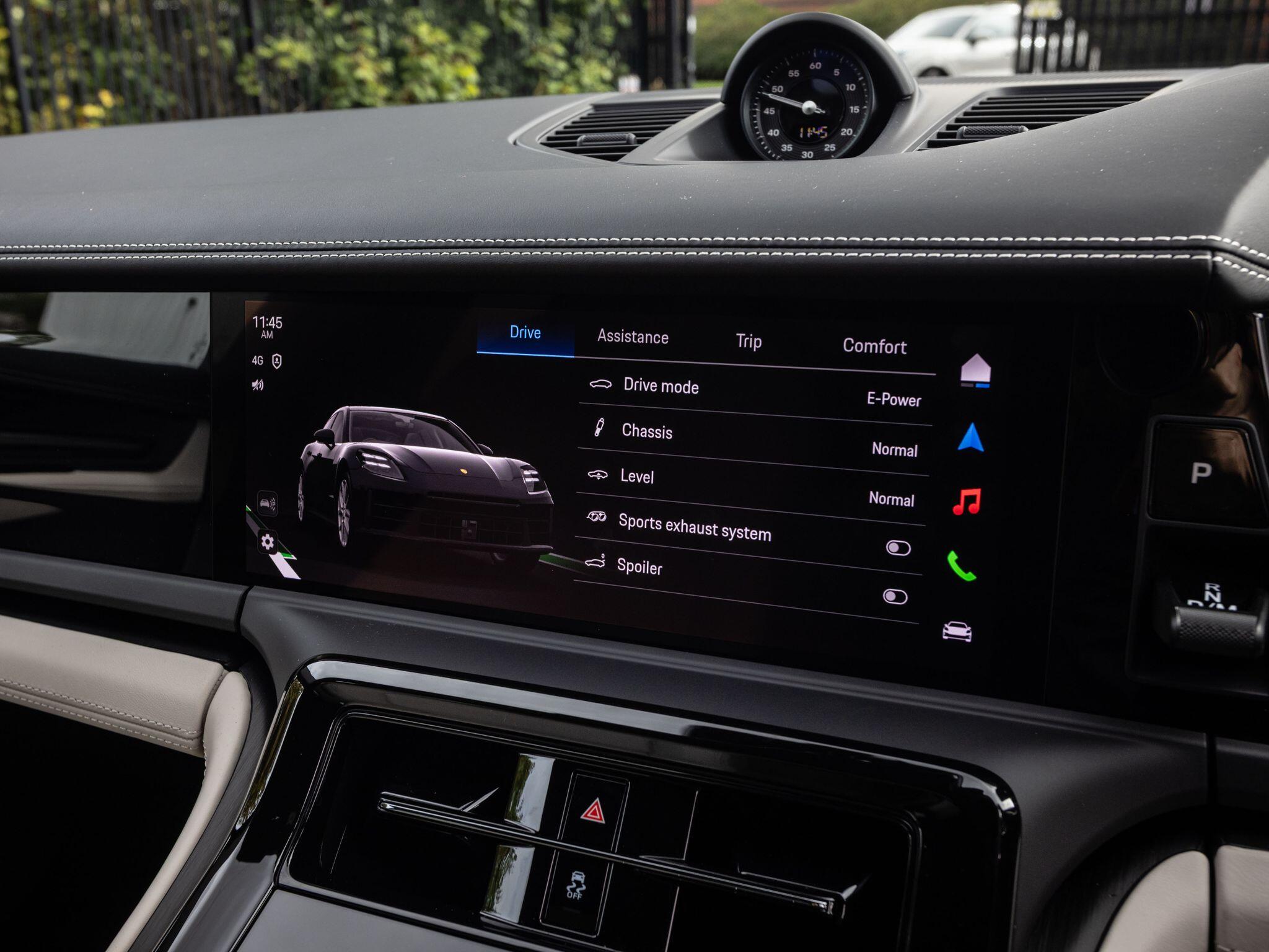 Porsche Panamera view 26