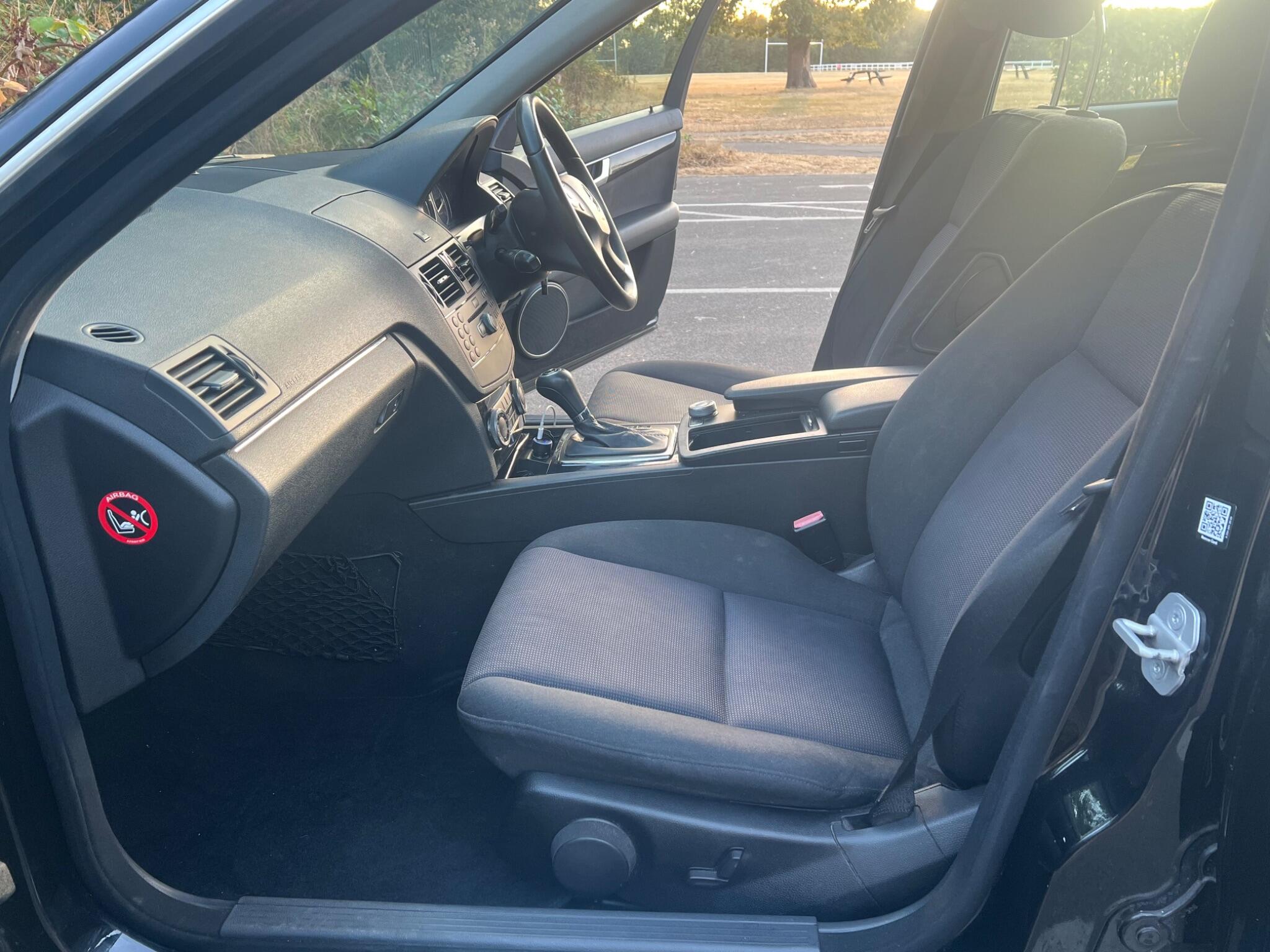 Mercedes-Benz C-Class view 18