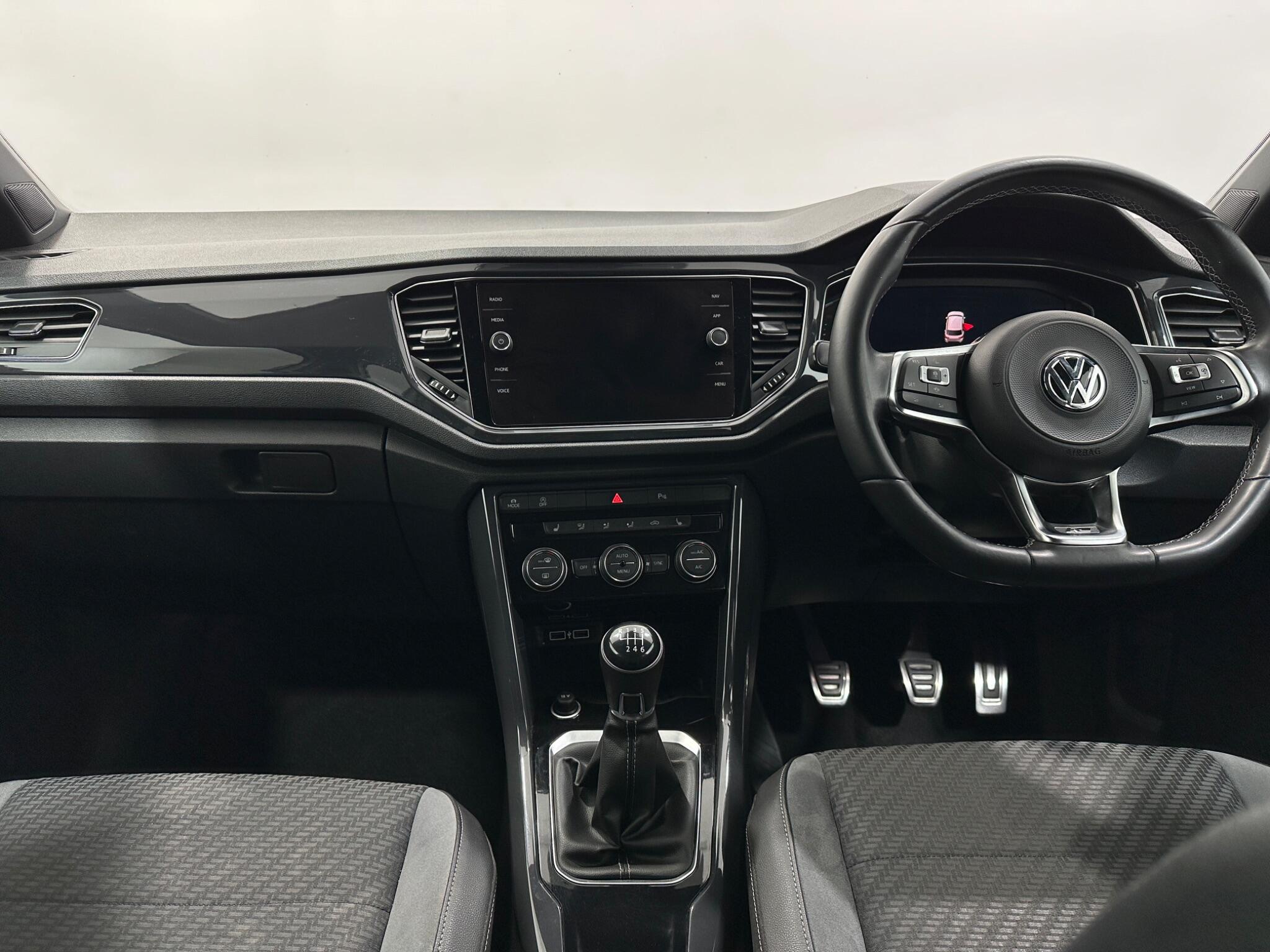 Volkswagen T-Roc view 20