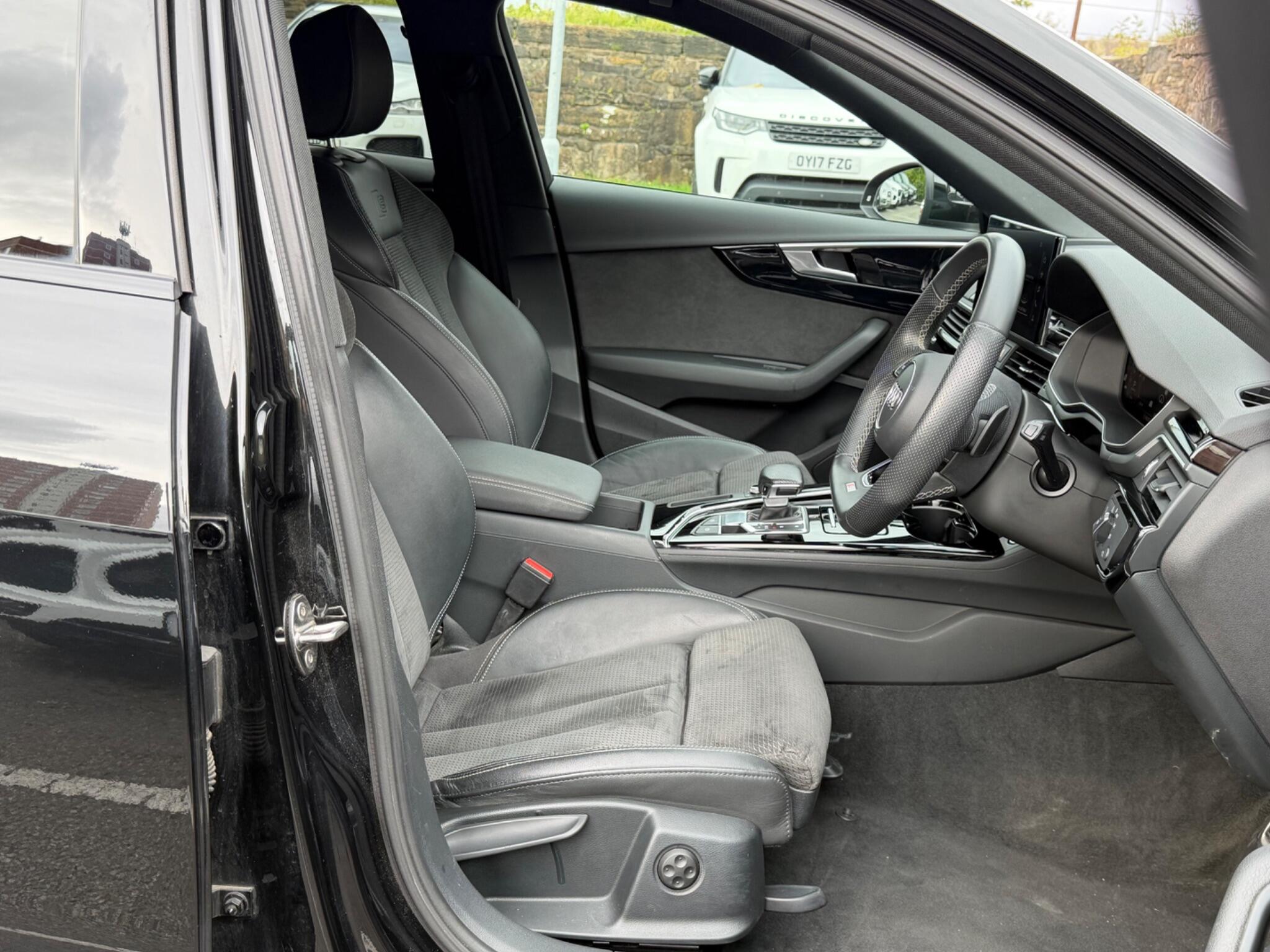 Audi A4 view 15