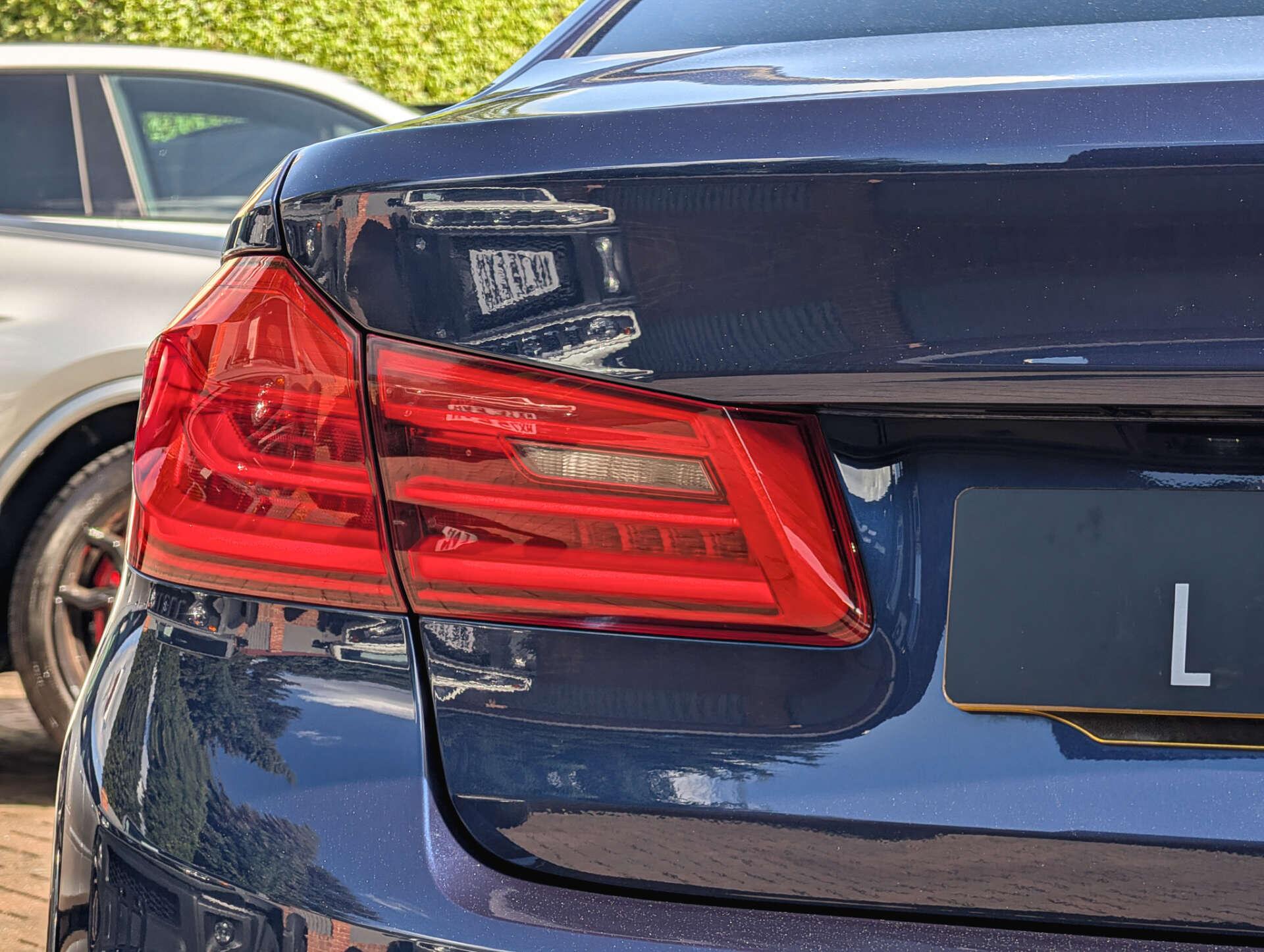 BMW 5 Series view 15