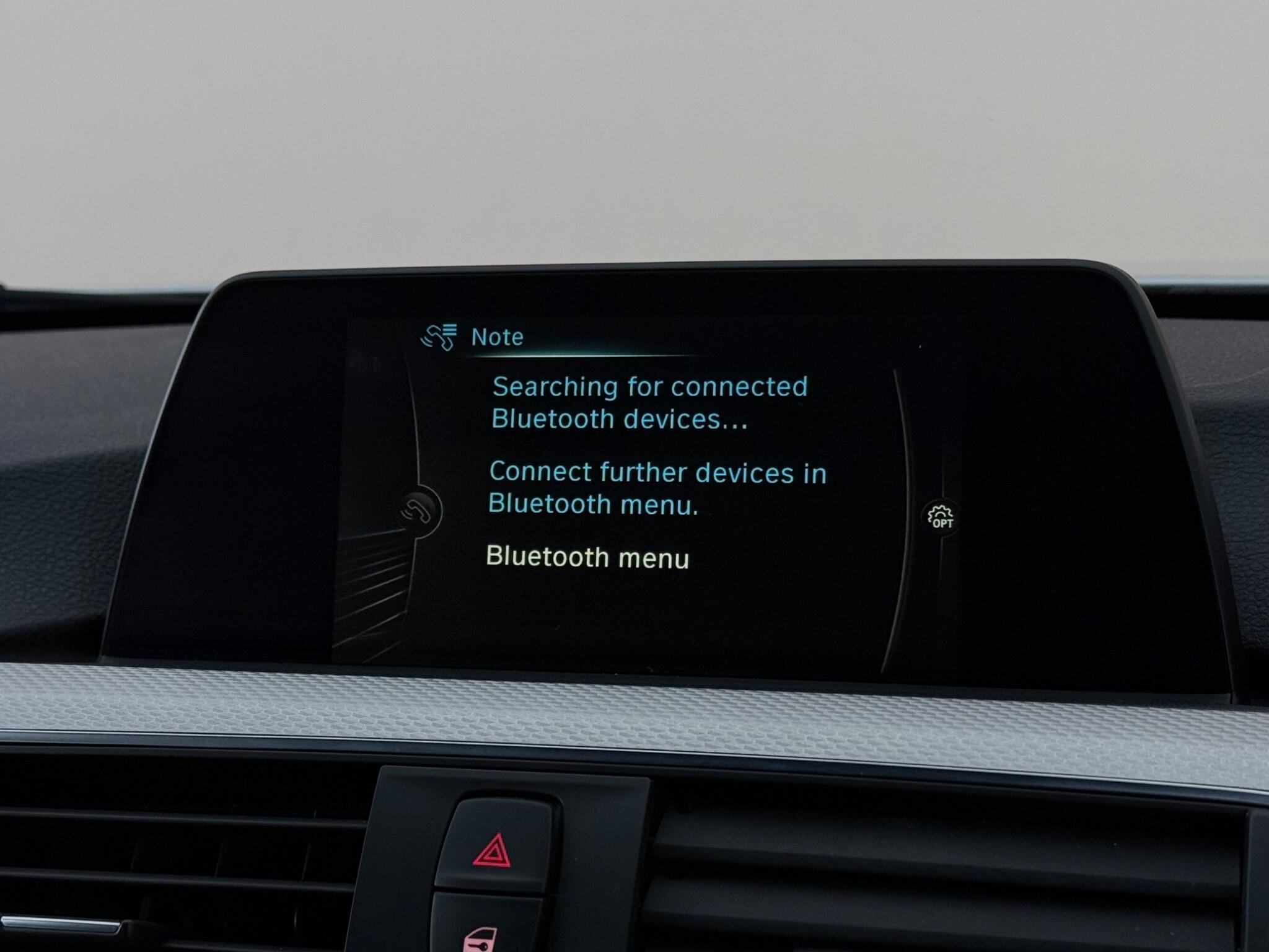 BMW 3 Series view 25