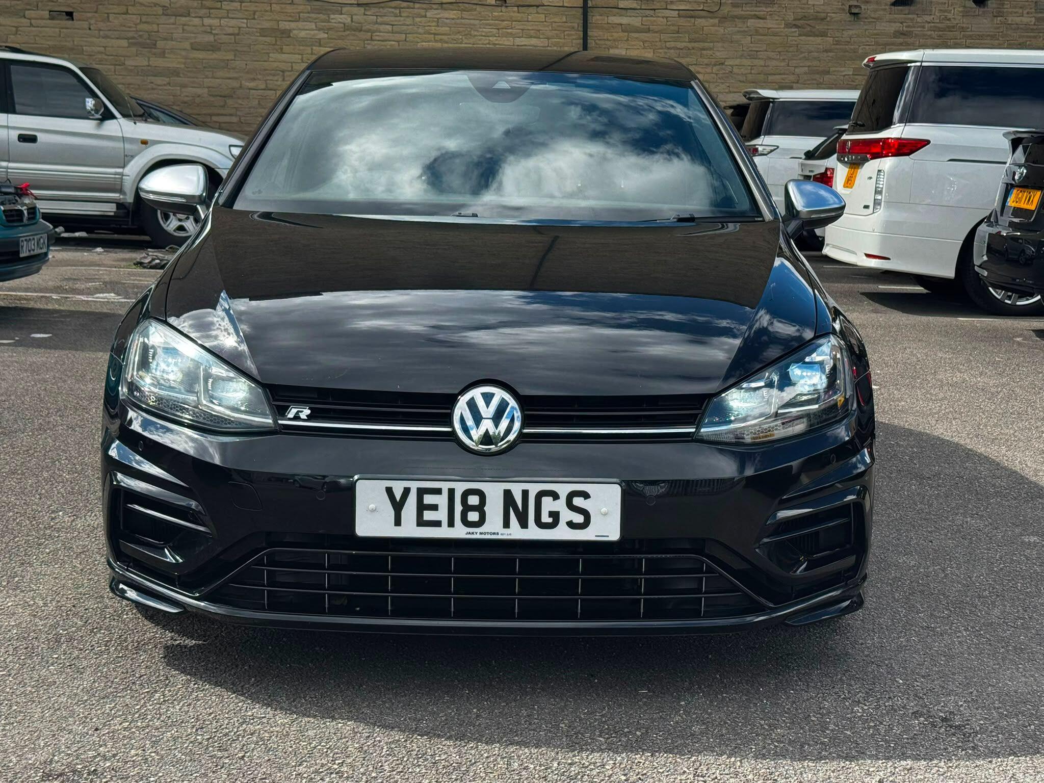Volkswagen Golf view 2
