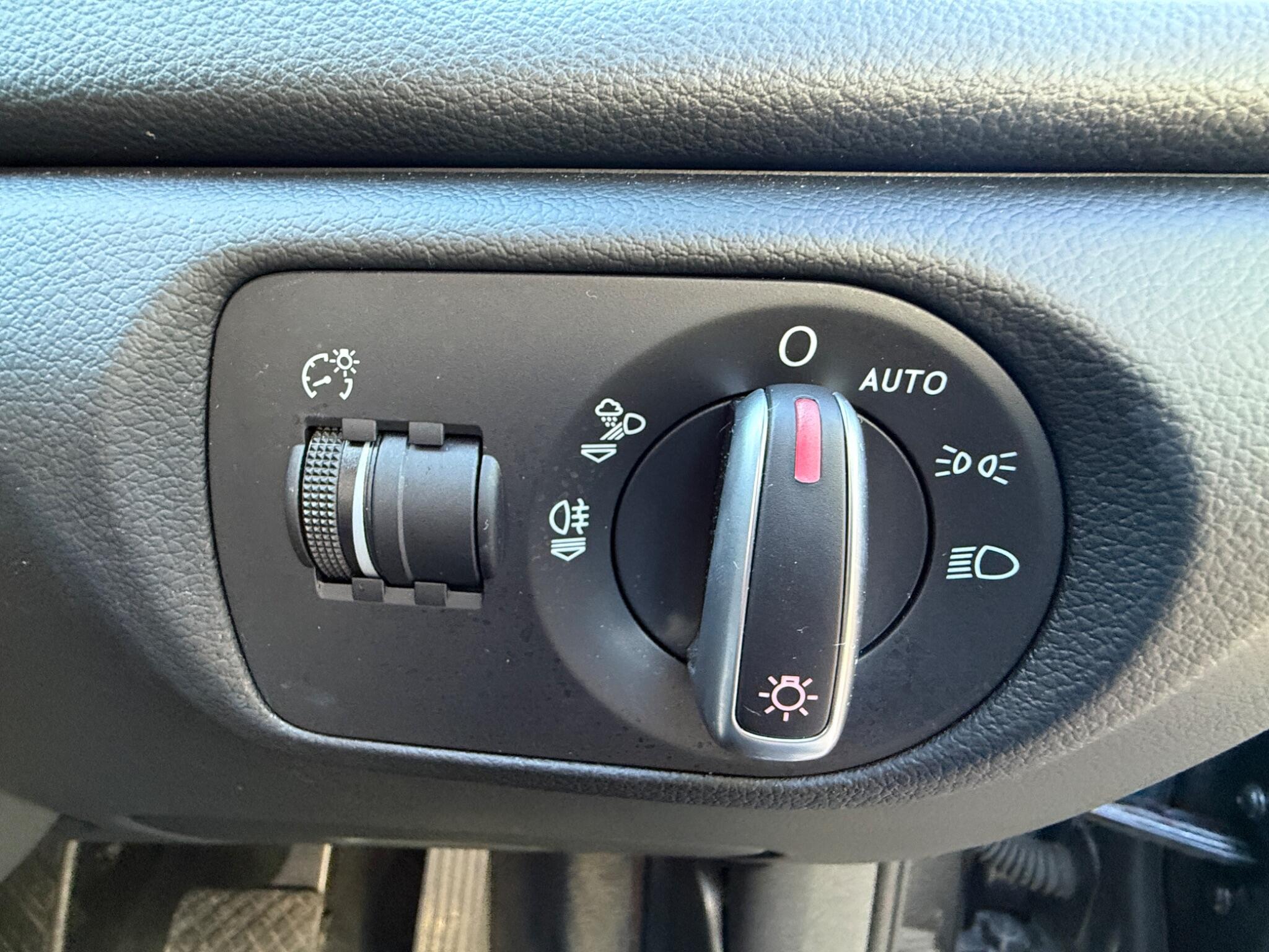 2017 Audi Q3 image 27
