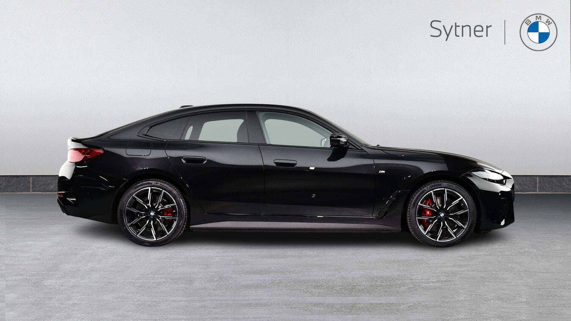 BMW i4 view 3