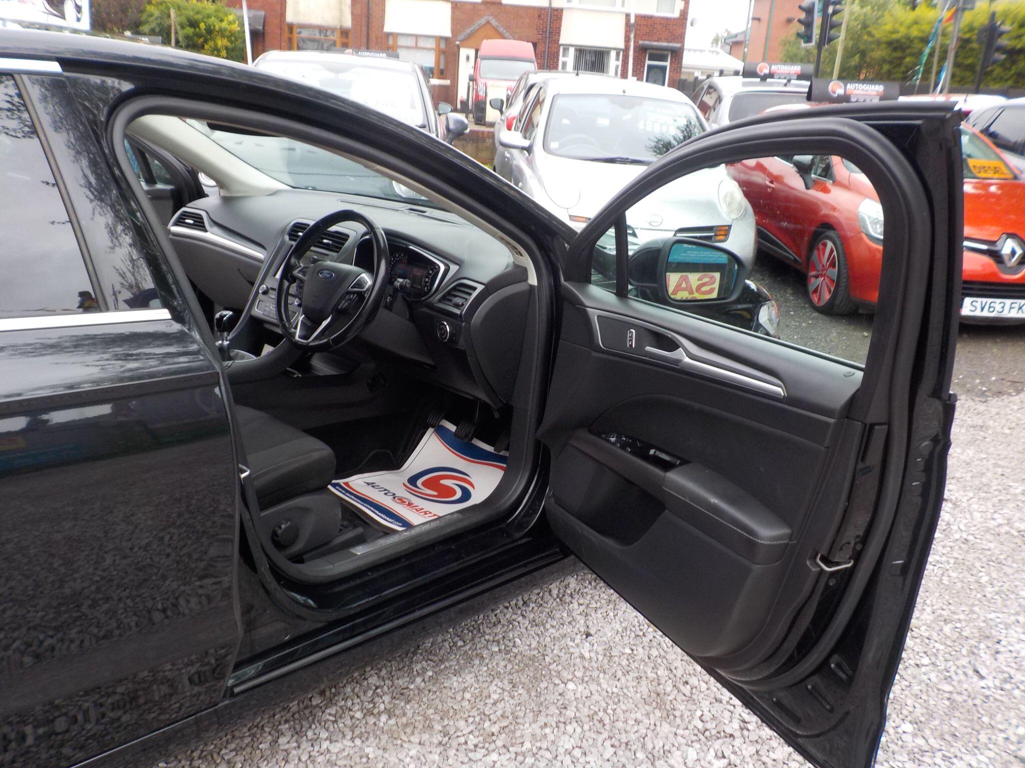 Ford Mondeo 2.0 TDCi Titanium Euro 6 (s/s) 5dr