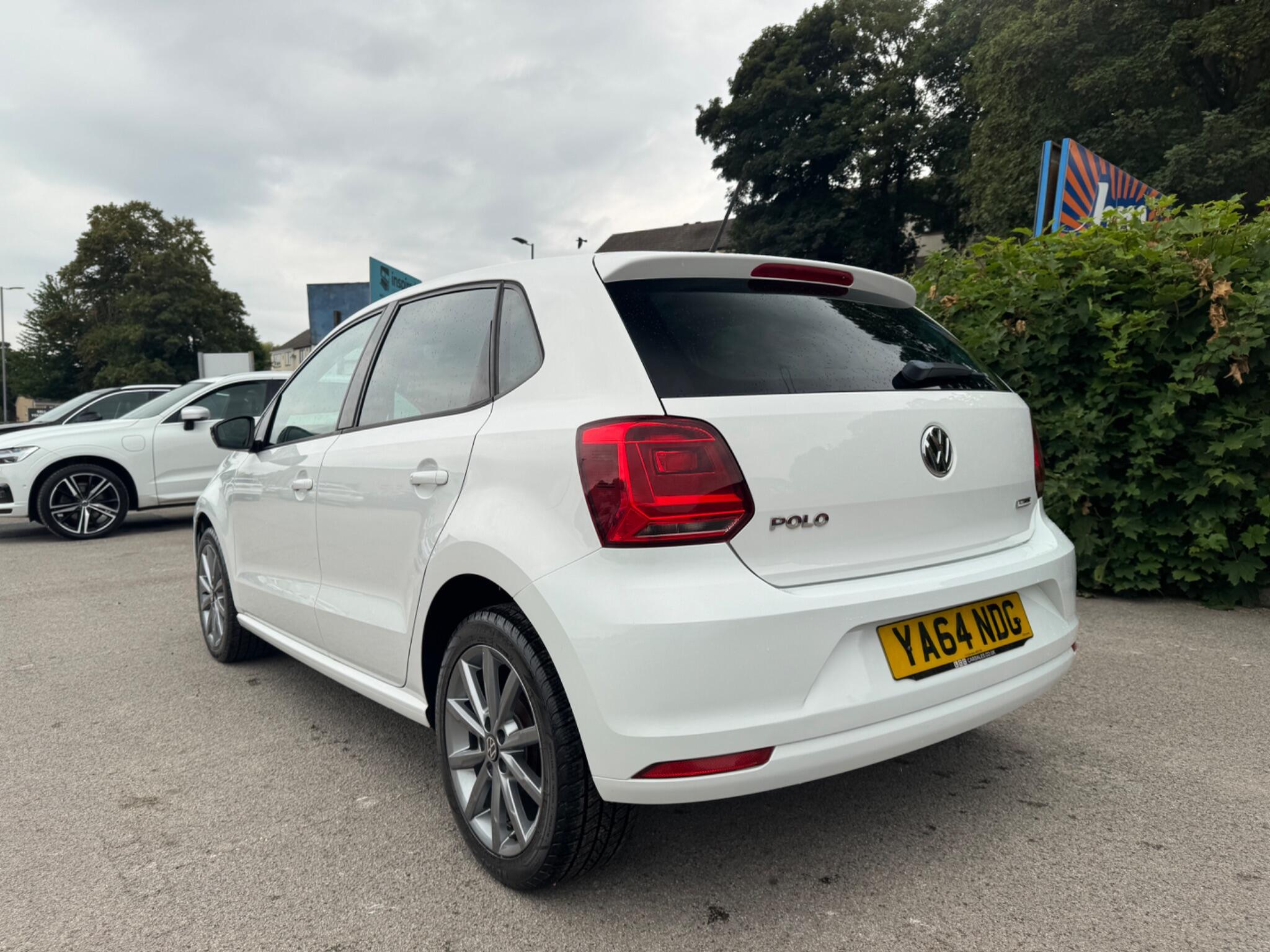 Volkswagen Polo view 7