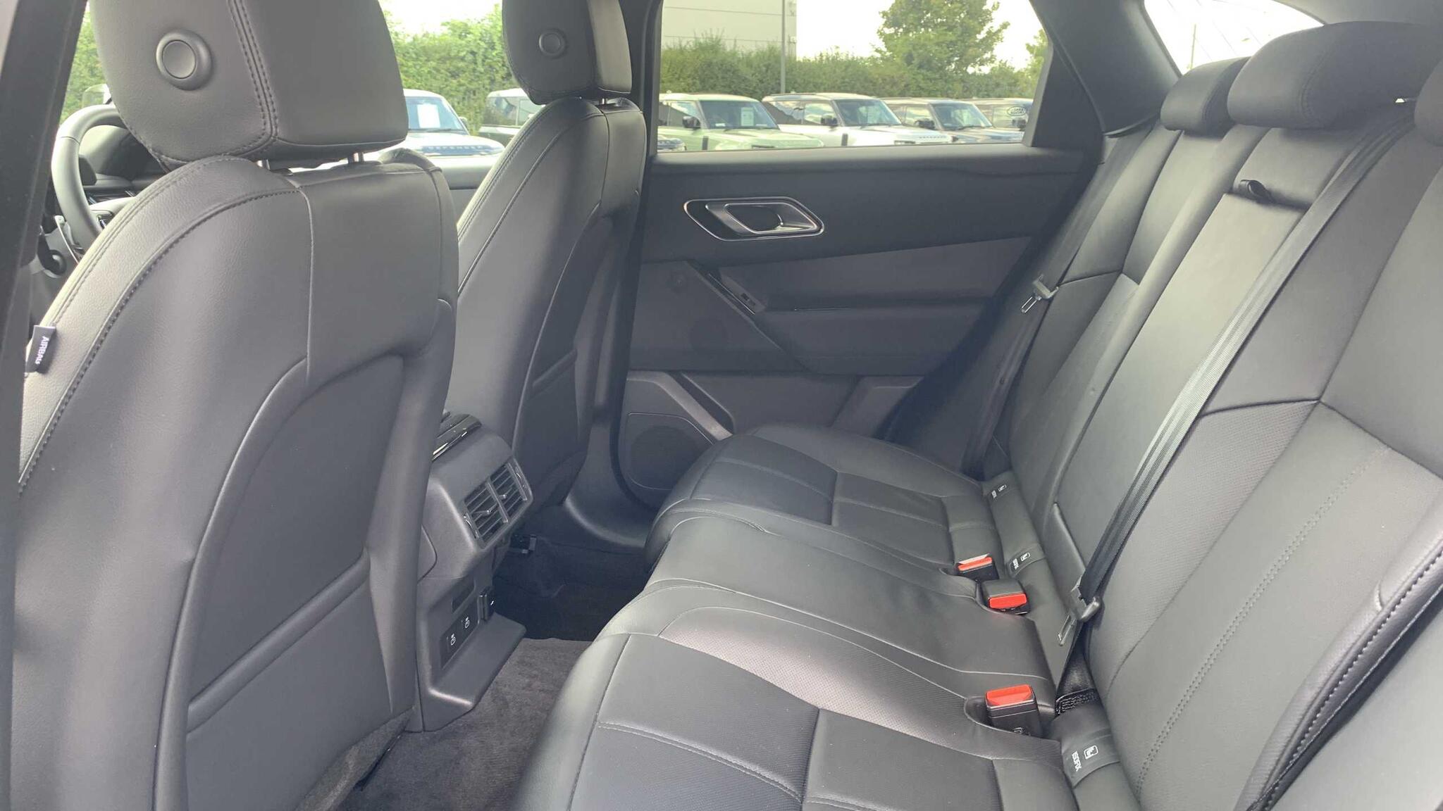 Land Rover Range Rover Velar view 4