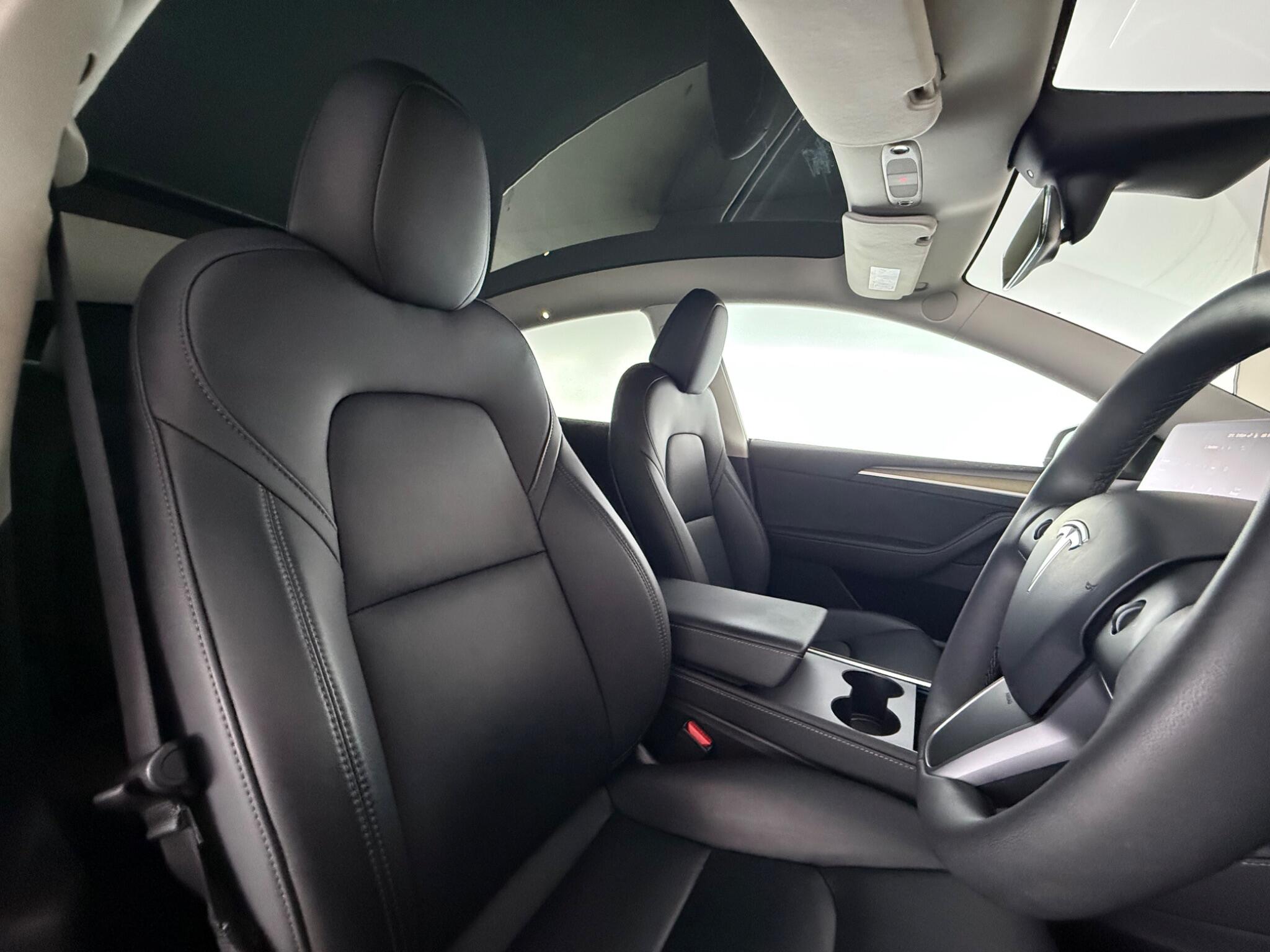 Tesla Model Y view 33