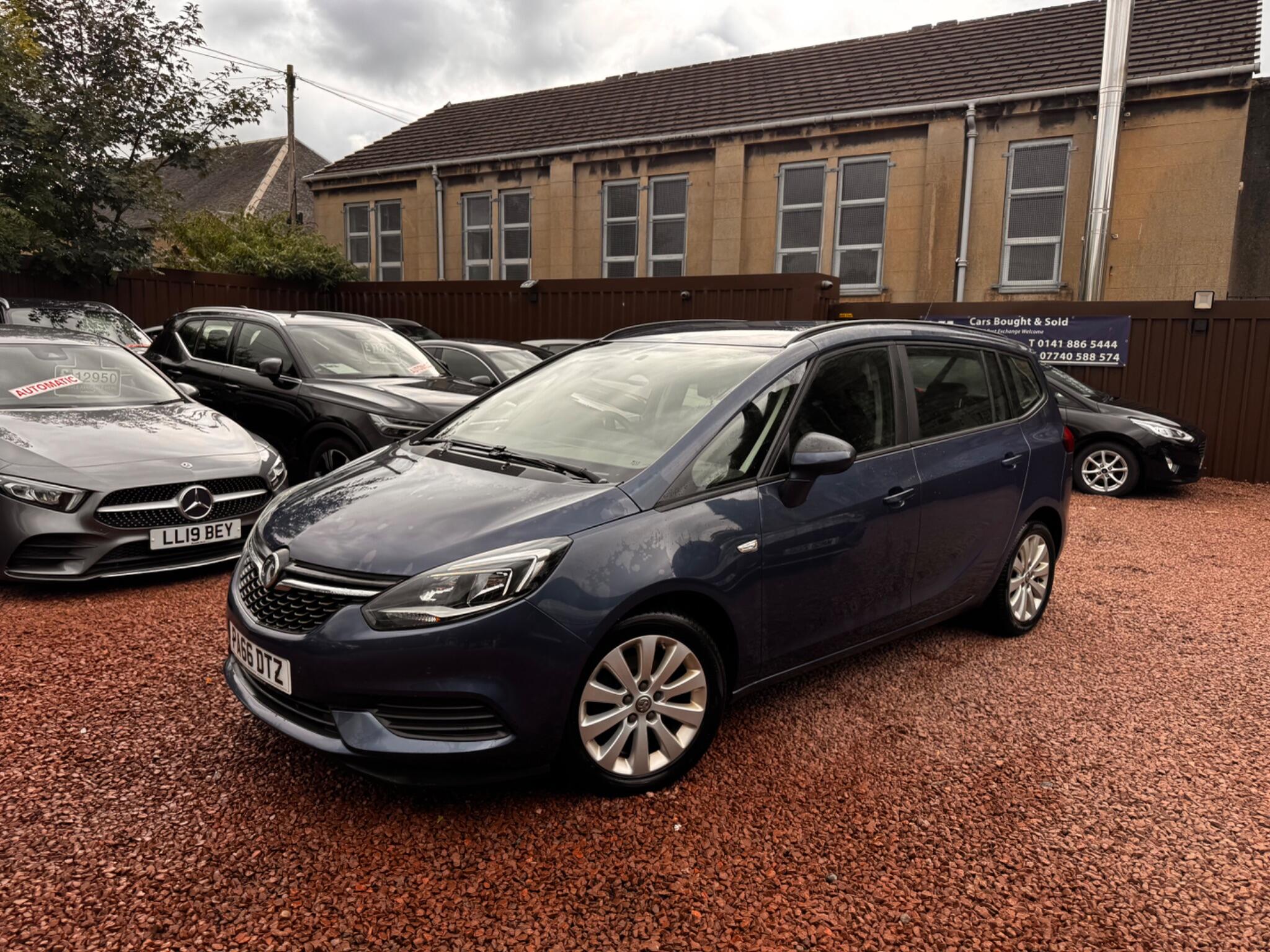 Vauxhall Zafira Tourer view 7