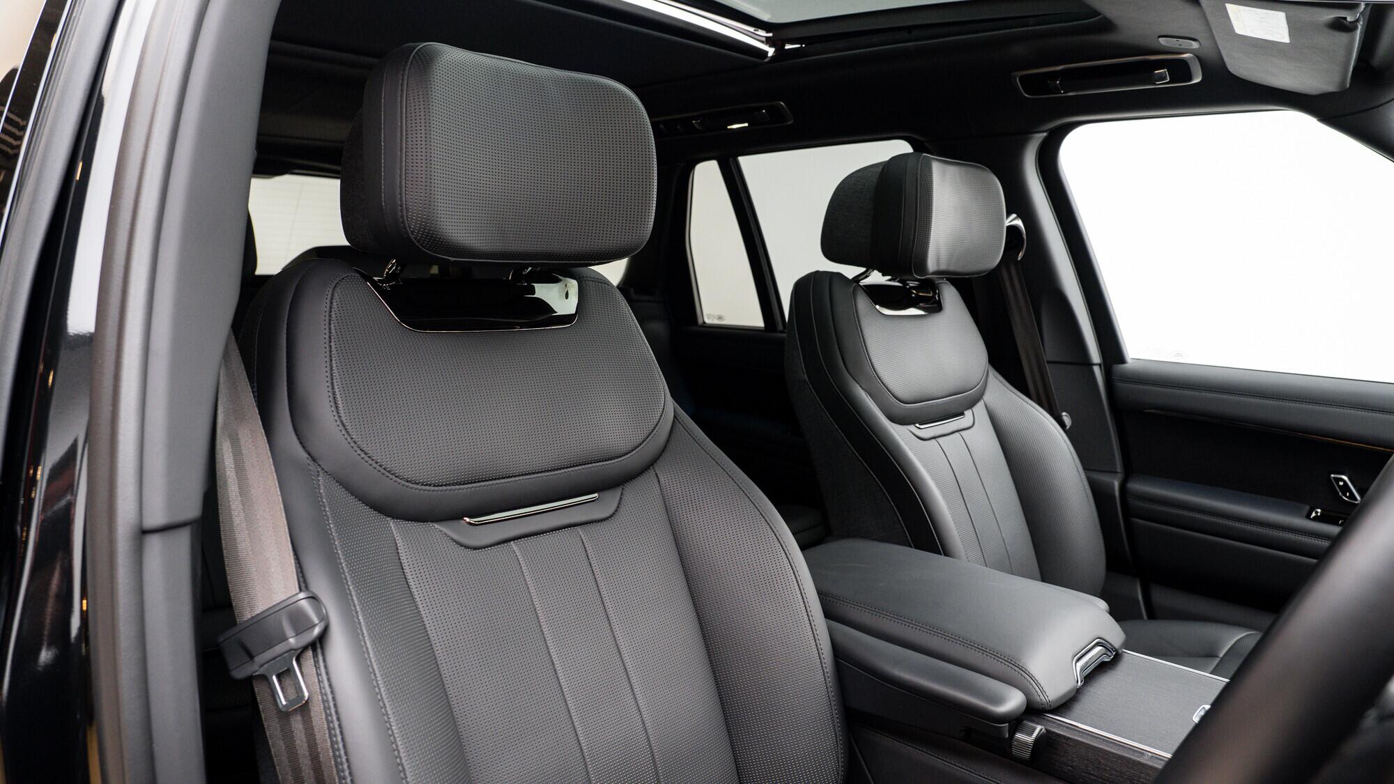 Land Rover Range Rover view 6