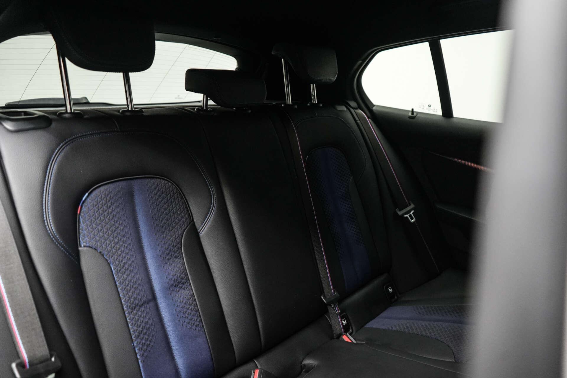 BMW 1 Series view 21