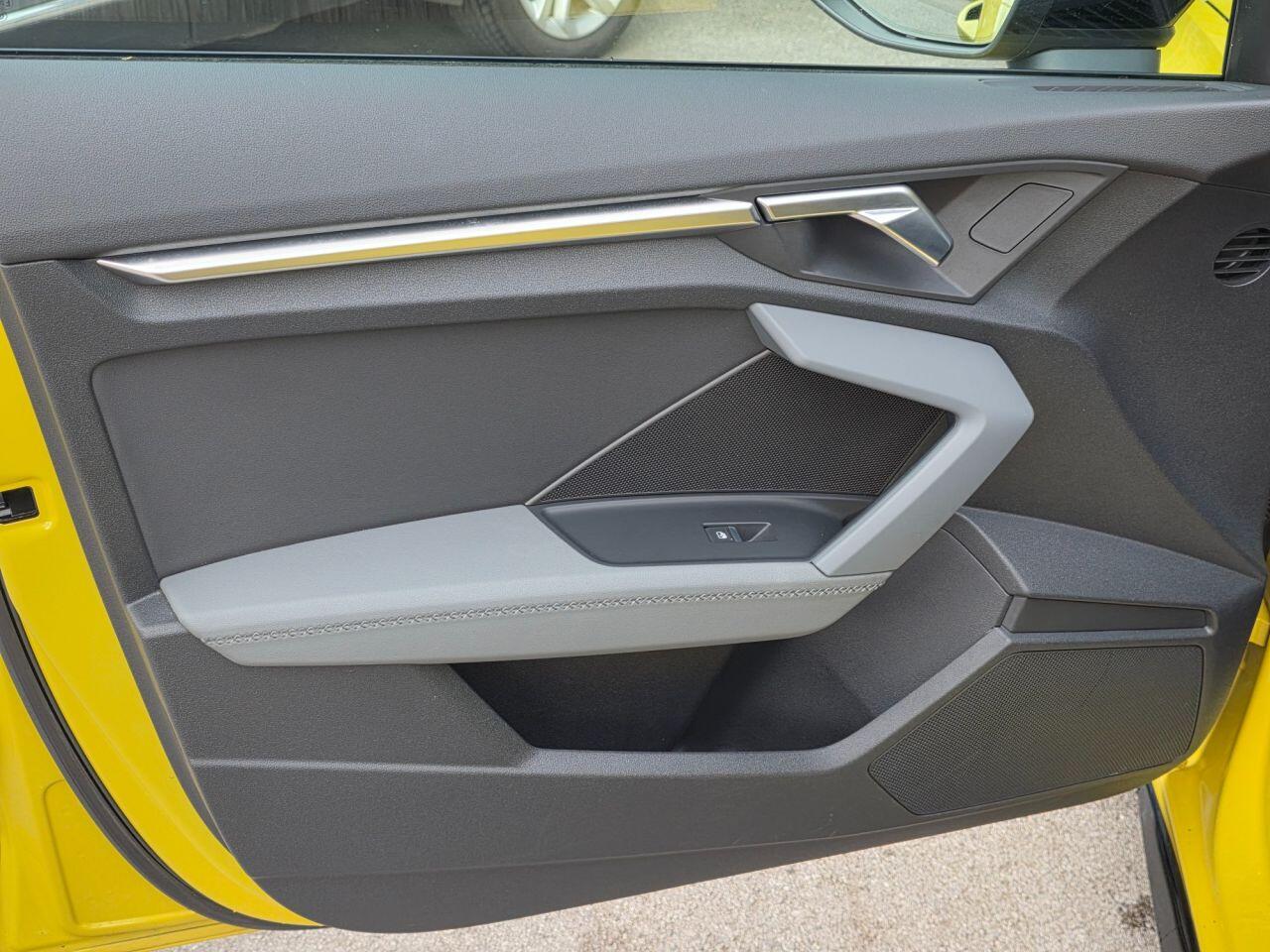 Audi A3 view 34