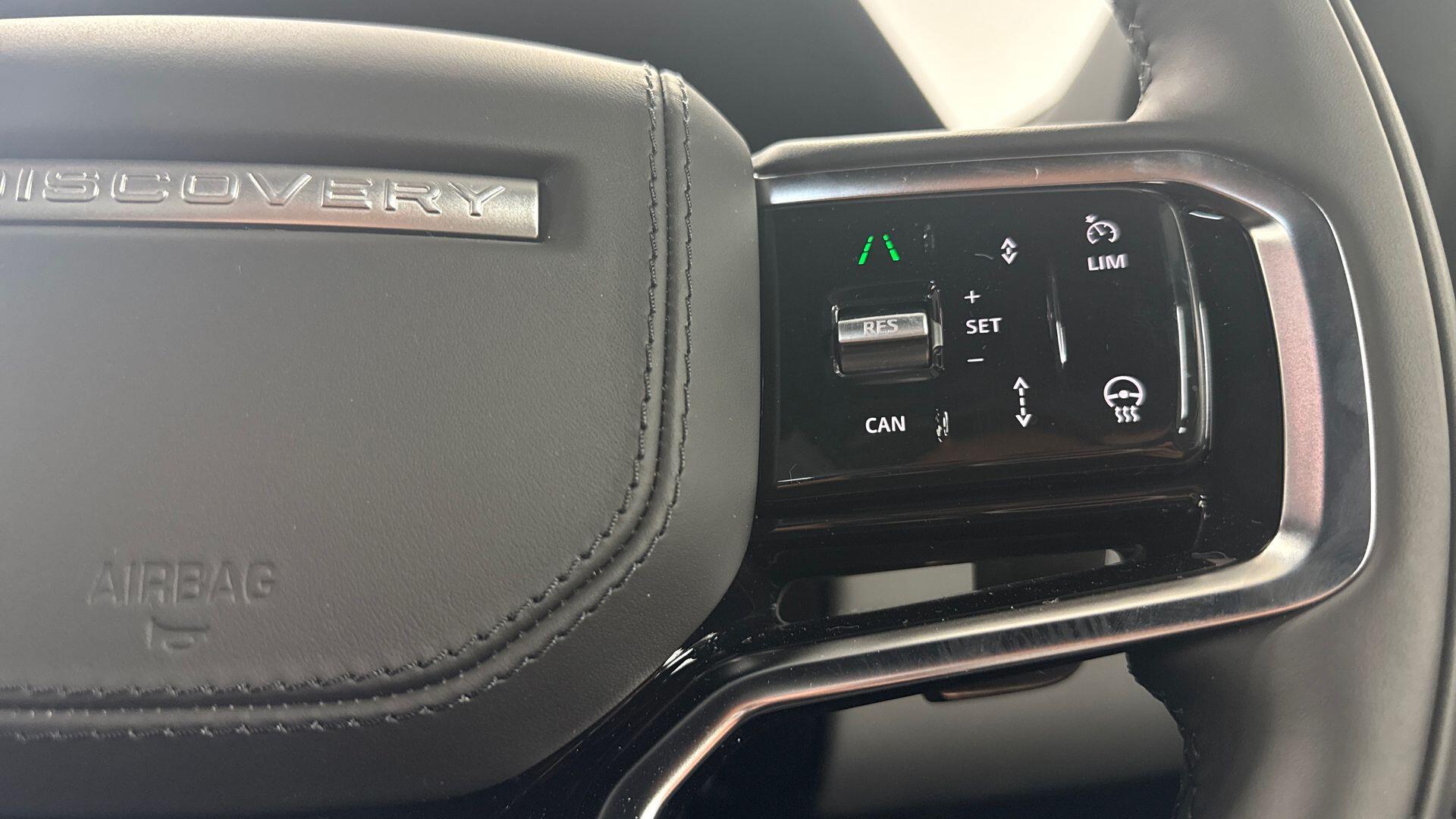 Land Rover Discovery Sport view 27