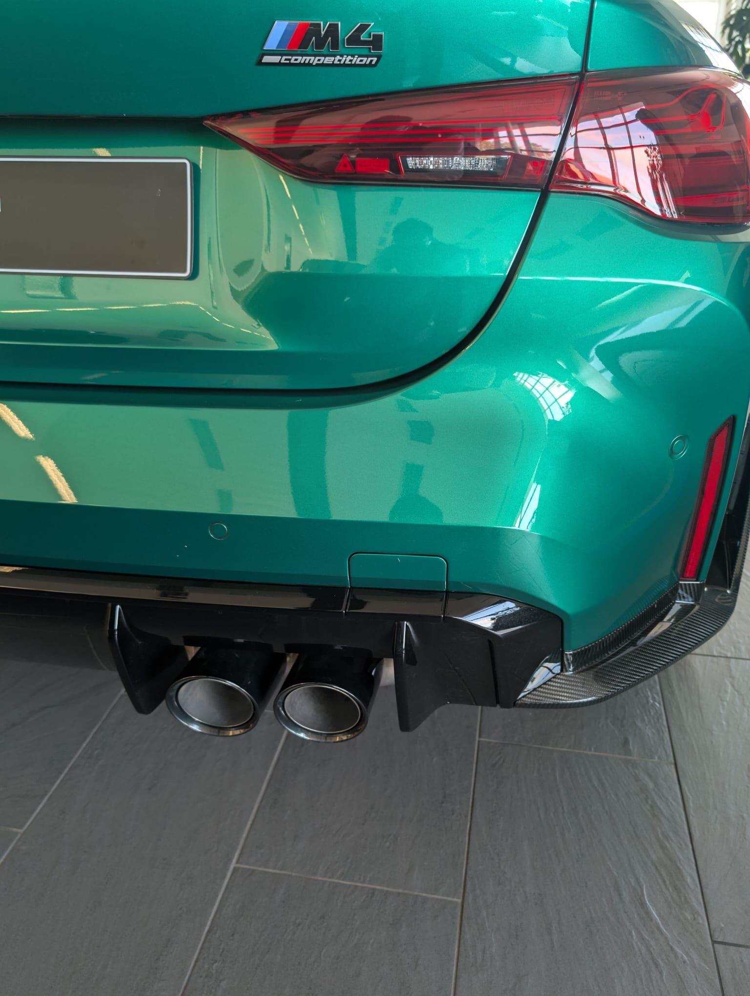 BMW M4 view 5