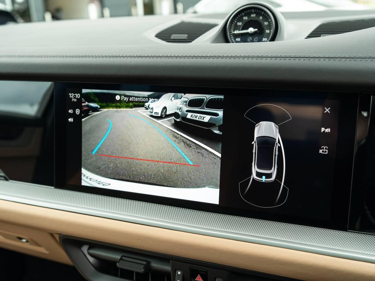 Porsche Cayenne view 32