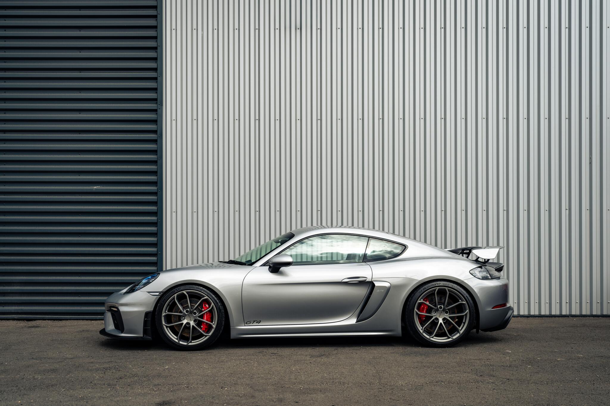 Porsche 718 Cayman view 4