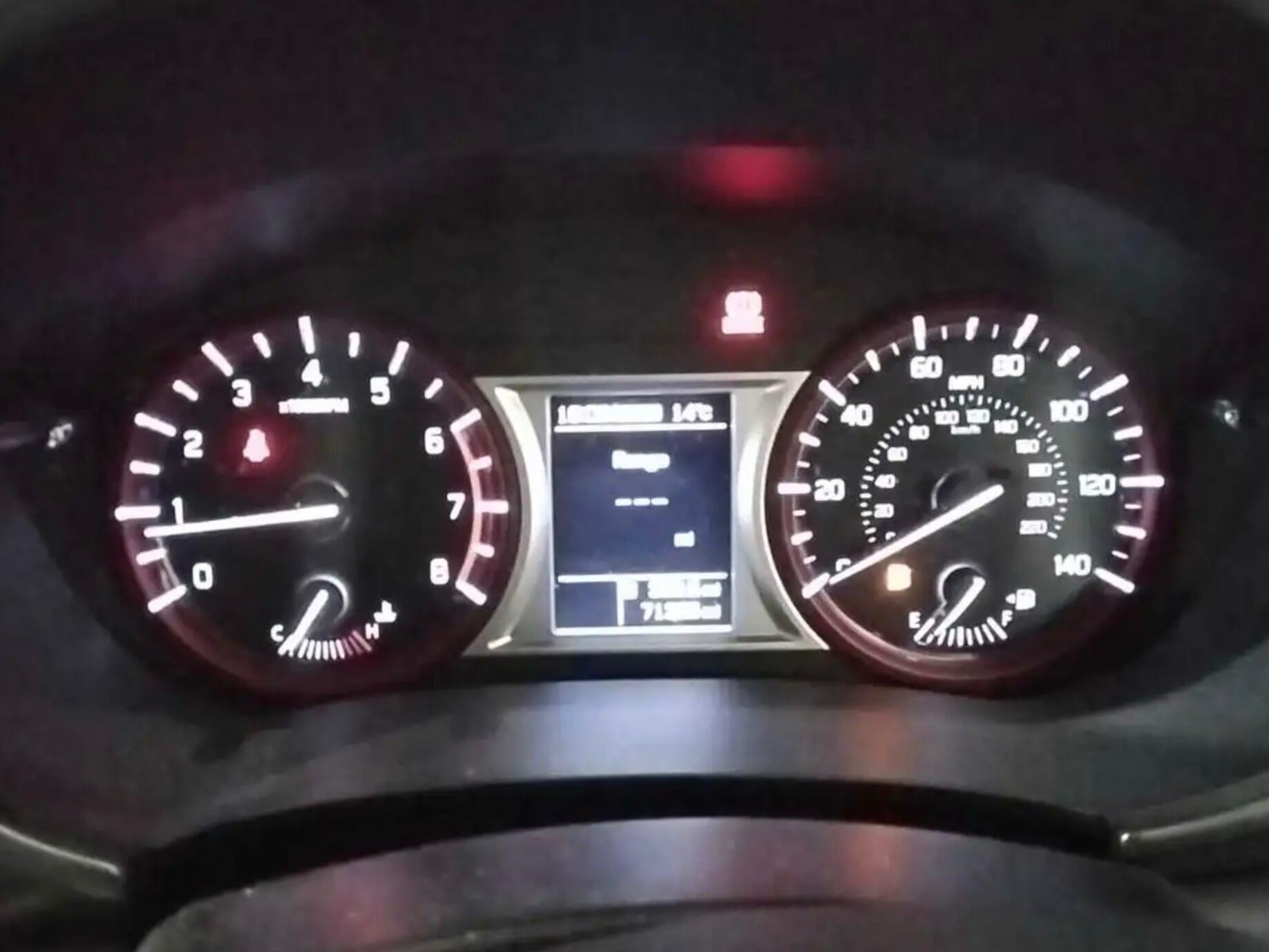 Suzuki Vitara view 6