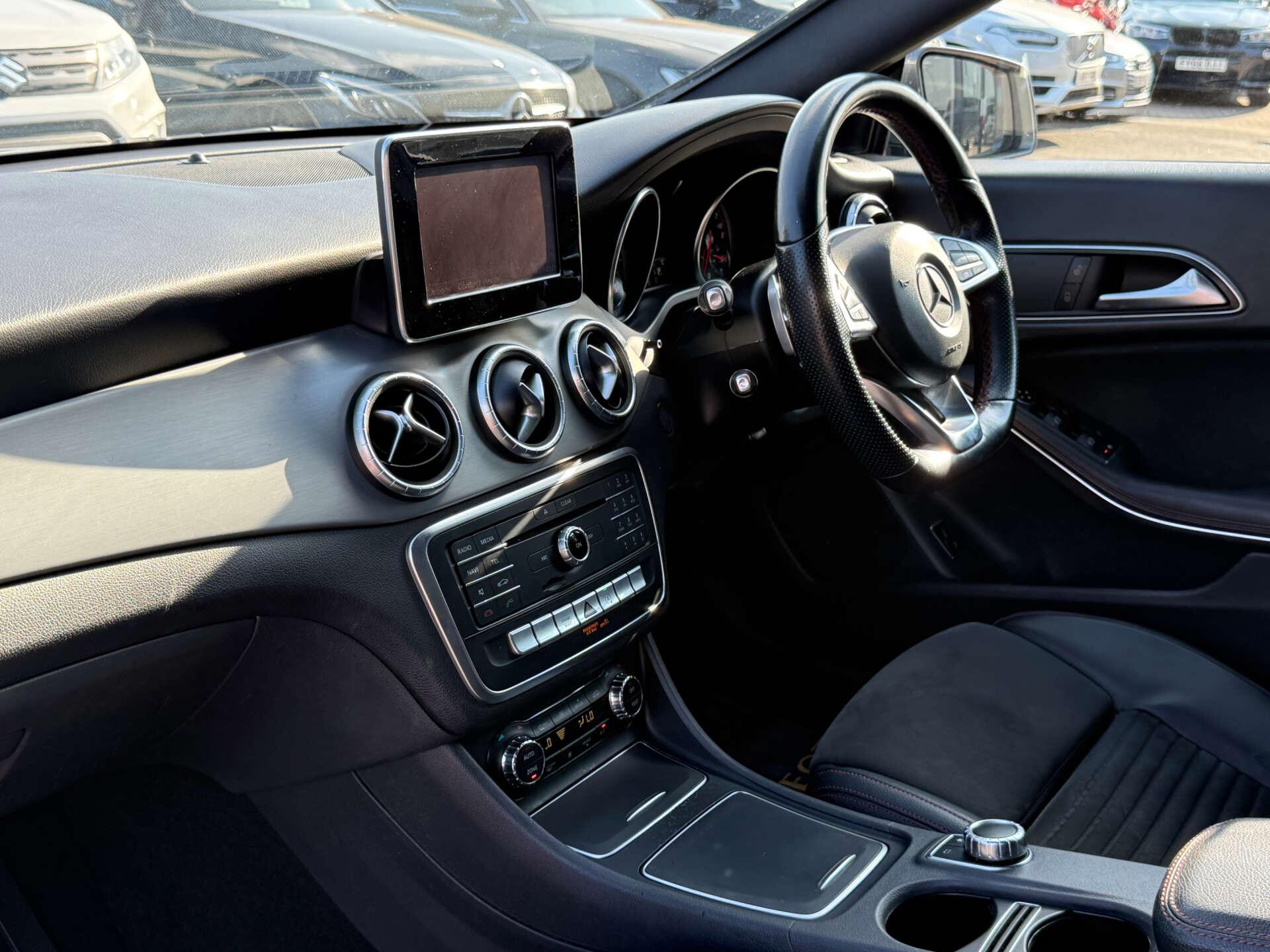 Mercedes-Benz CLA view 69