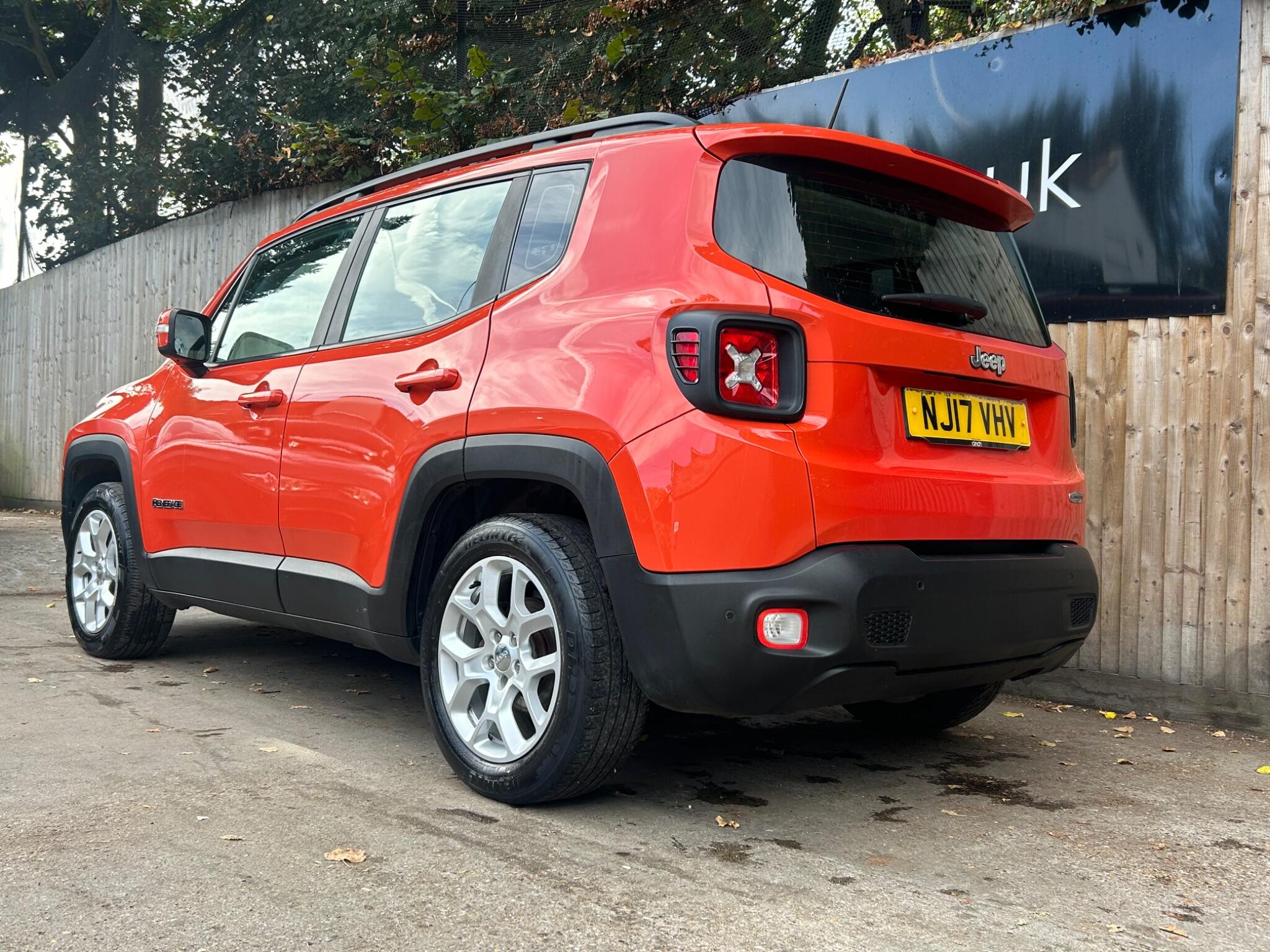 Jeep Renegade view 16