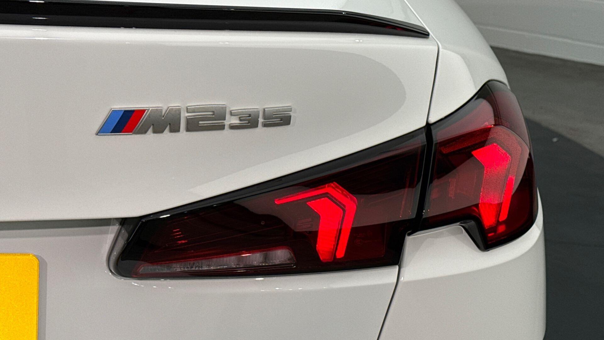 BMW 2 Series view 22