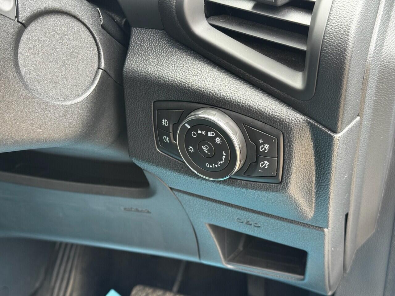 Ford Ecosport view 35