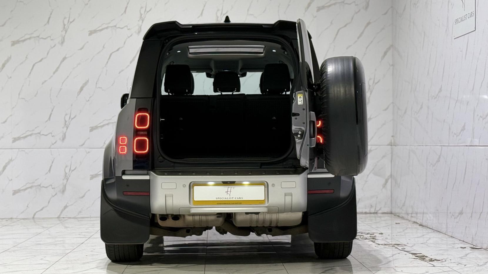 Land Rover Defender view 49