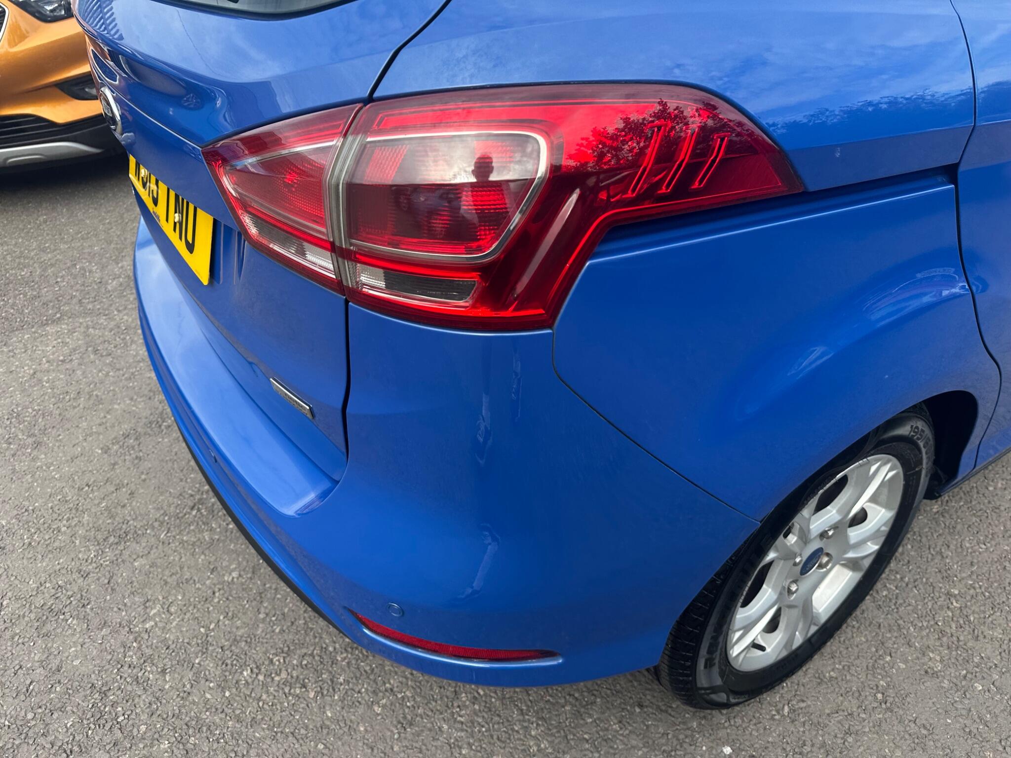 Ford B-Max view 39