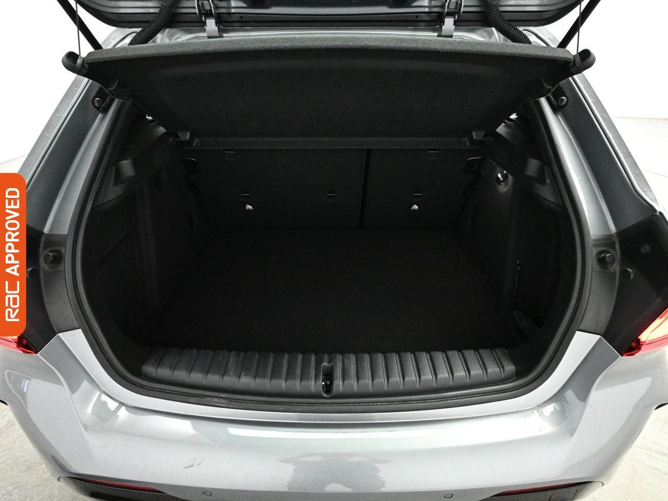 BMW 1 Series view 27