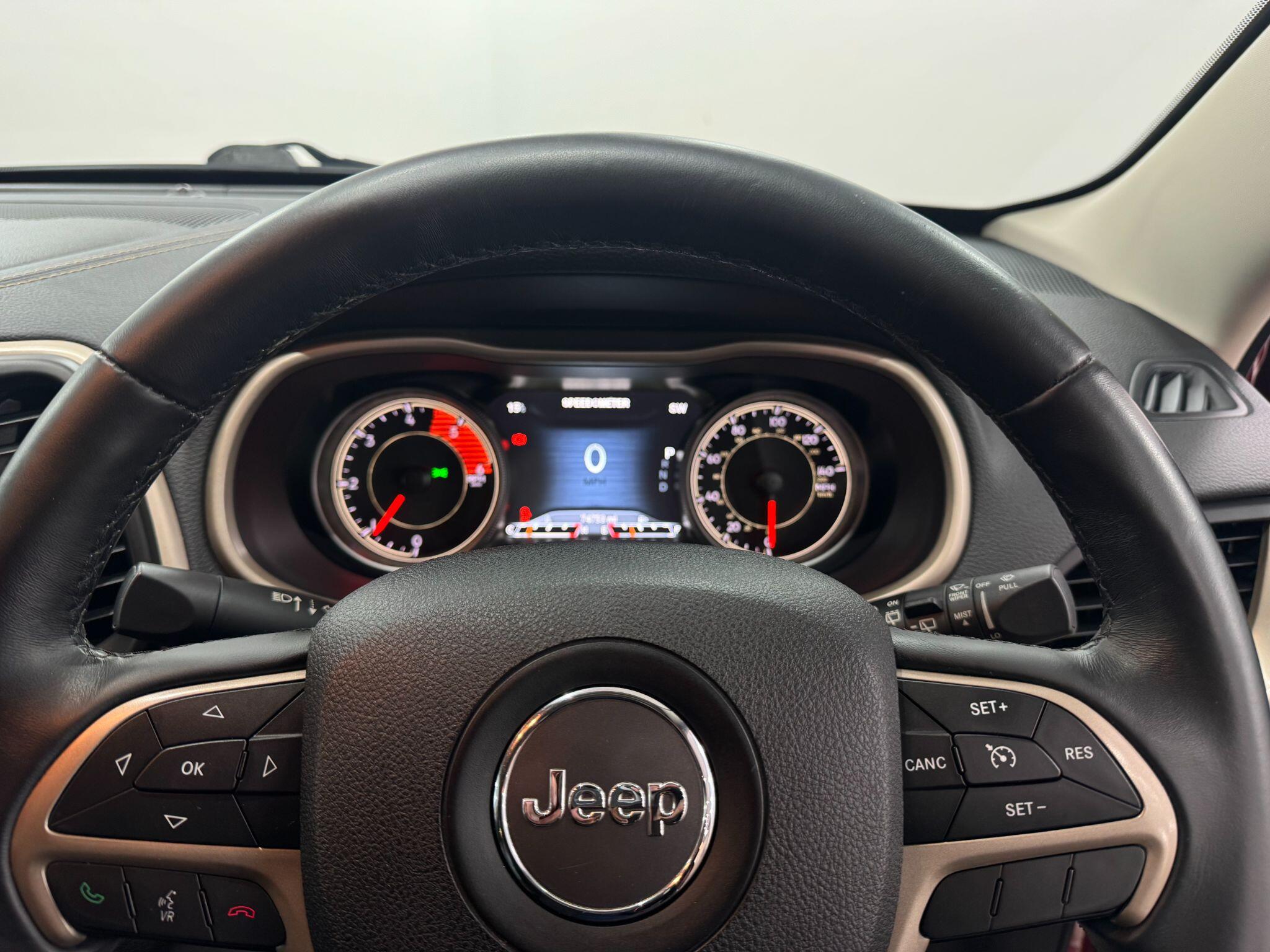 Jeep Cherokee view 33
