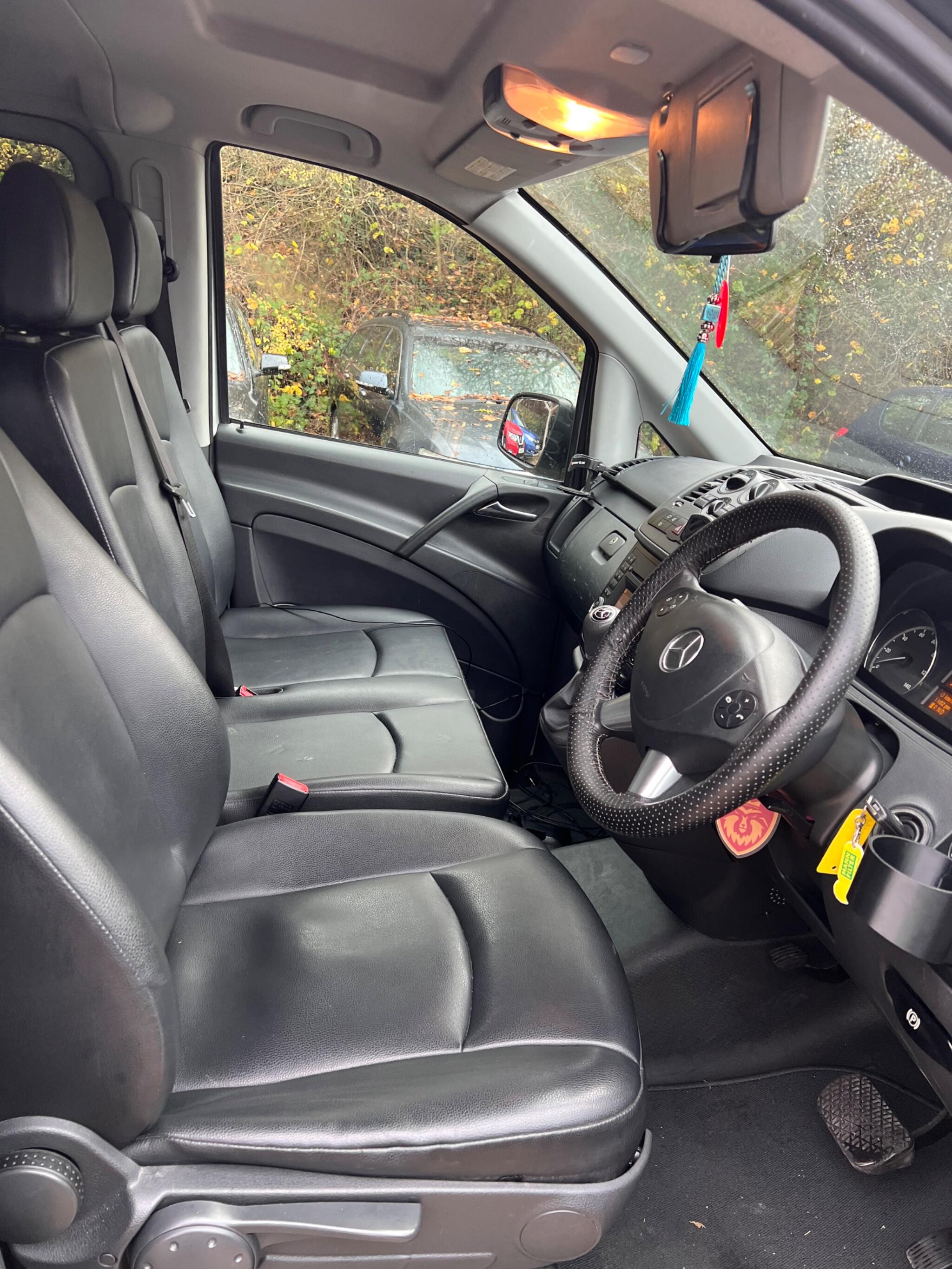 Mercedes-Benz Vito view 35
