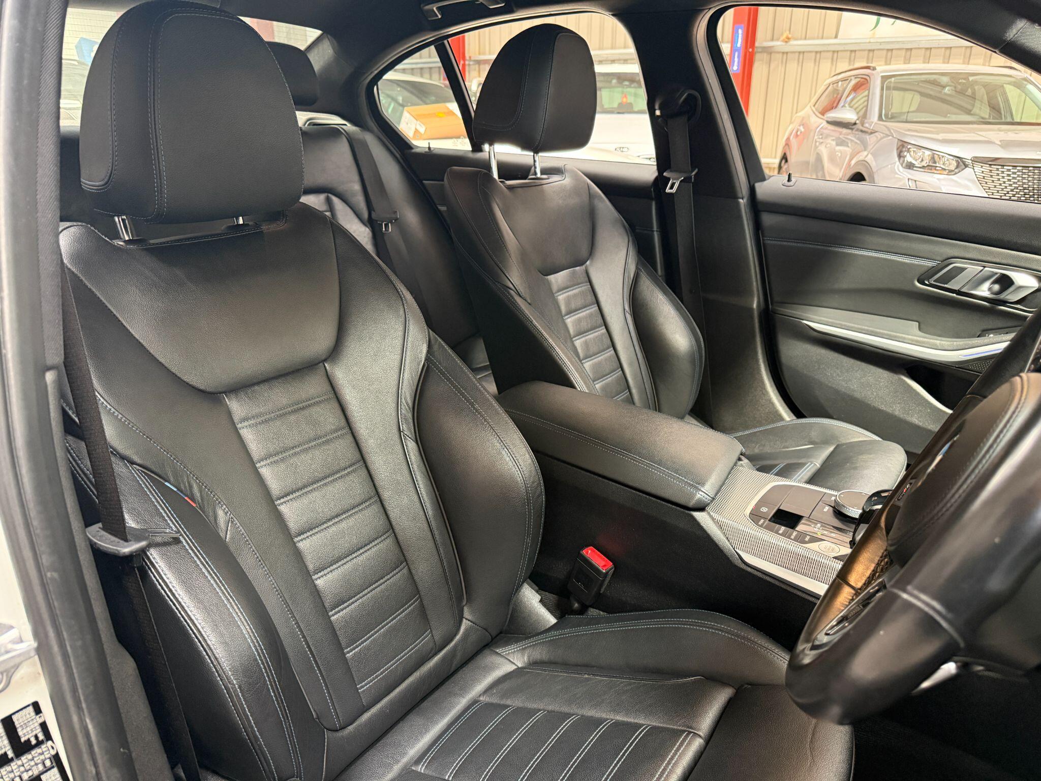 BMW 3 Series view 13