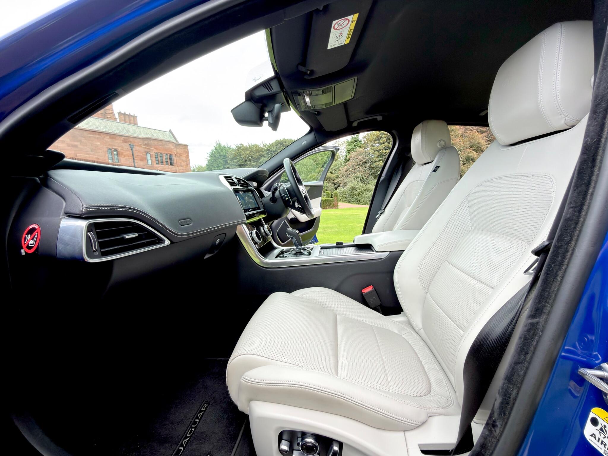 Jaguar Xe view 17