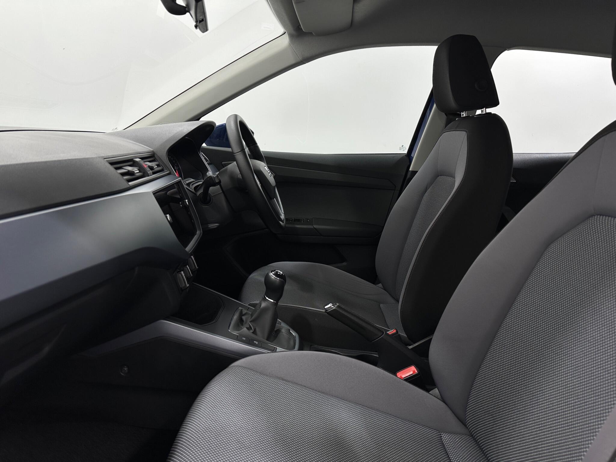 SEAT Arona view 35