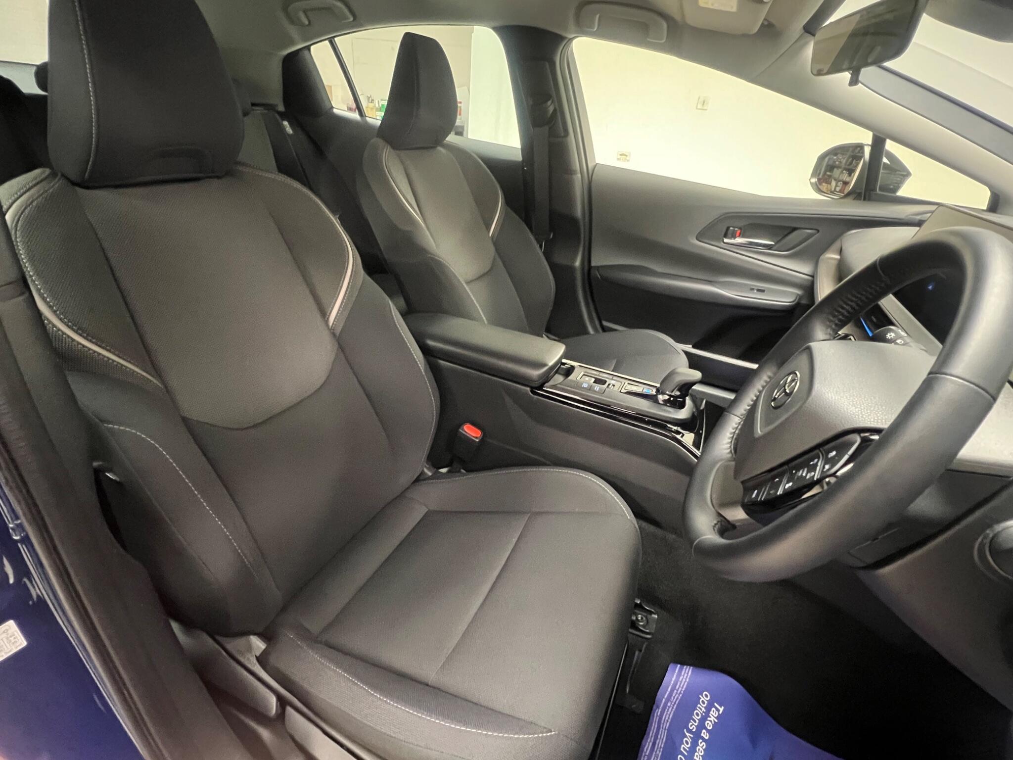 Toyota Prius view 7