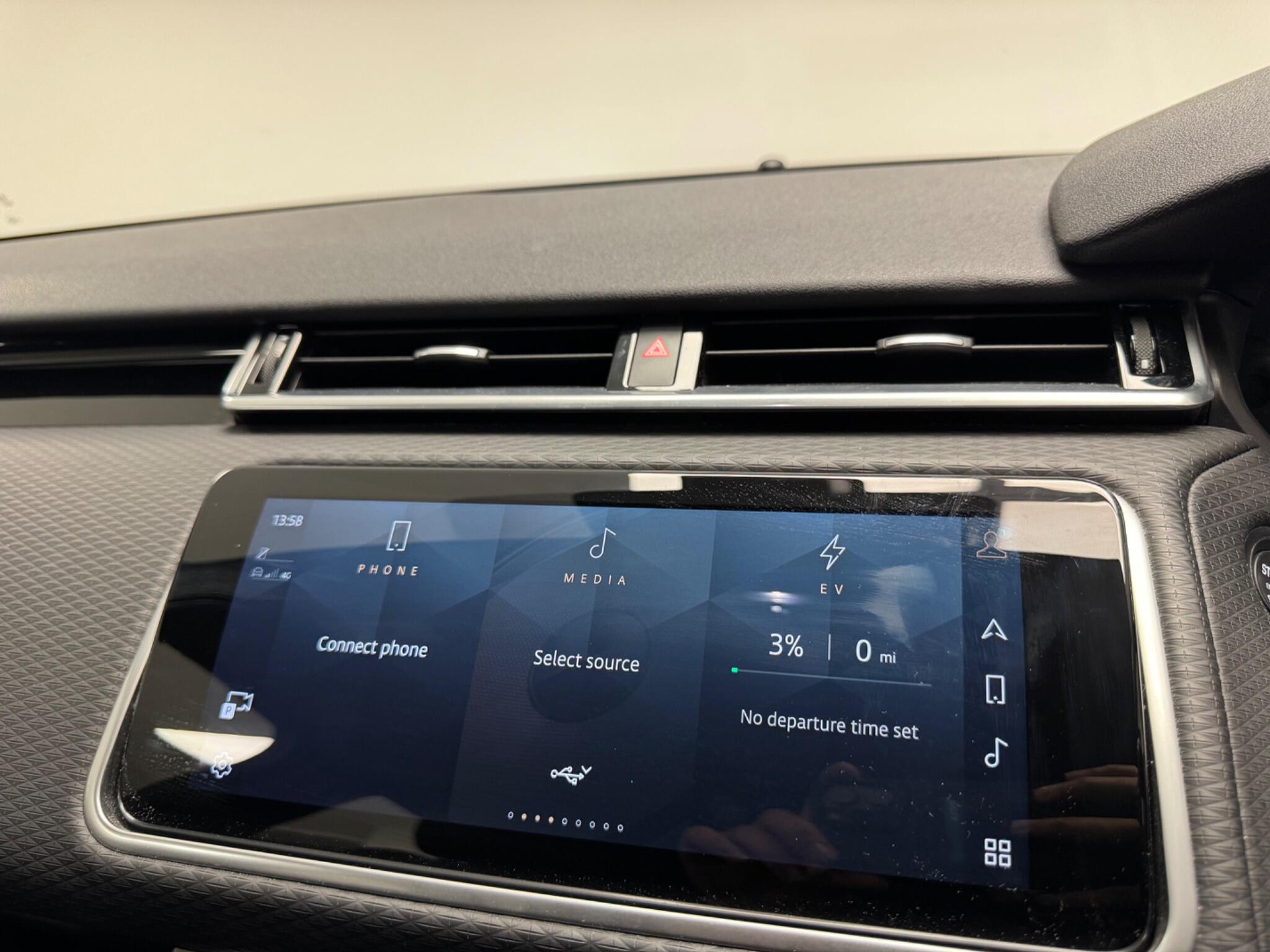 Land Rover Range Rover Velar view 16