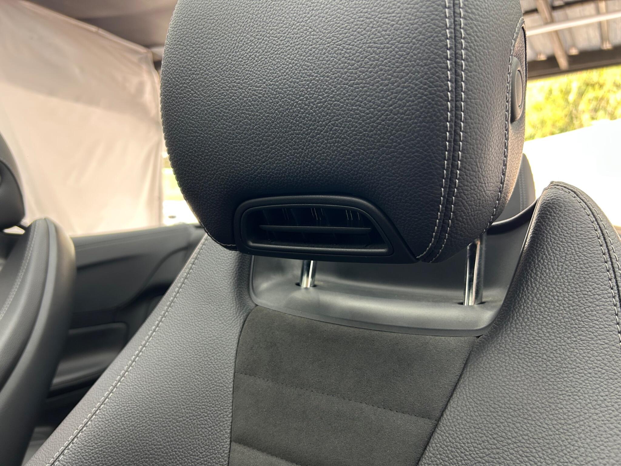 Mercedes-Benz E Class view 57