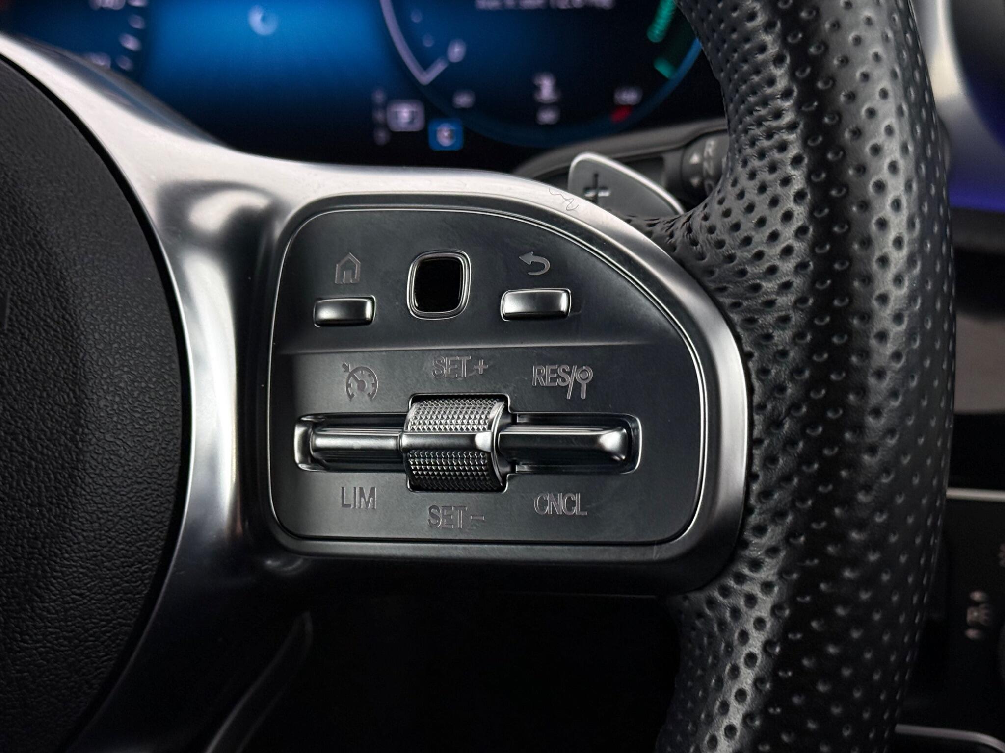 Mercedes-Benz CLA view 16