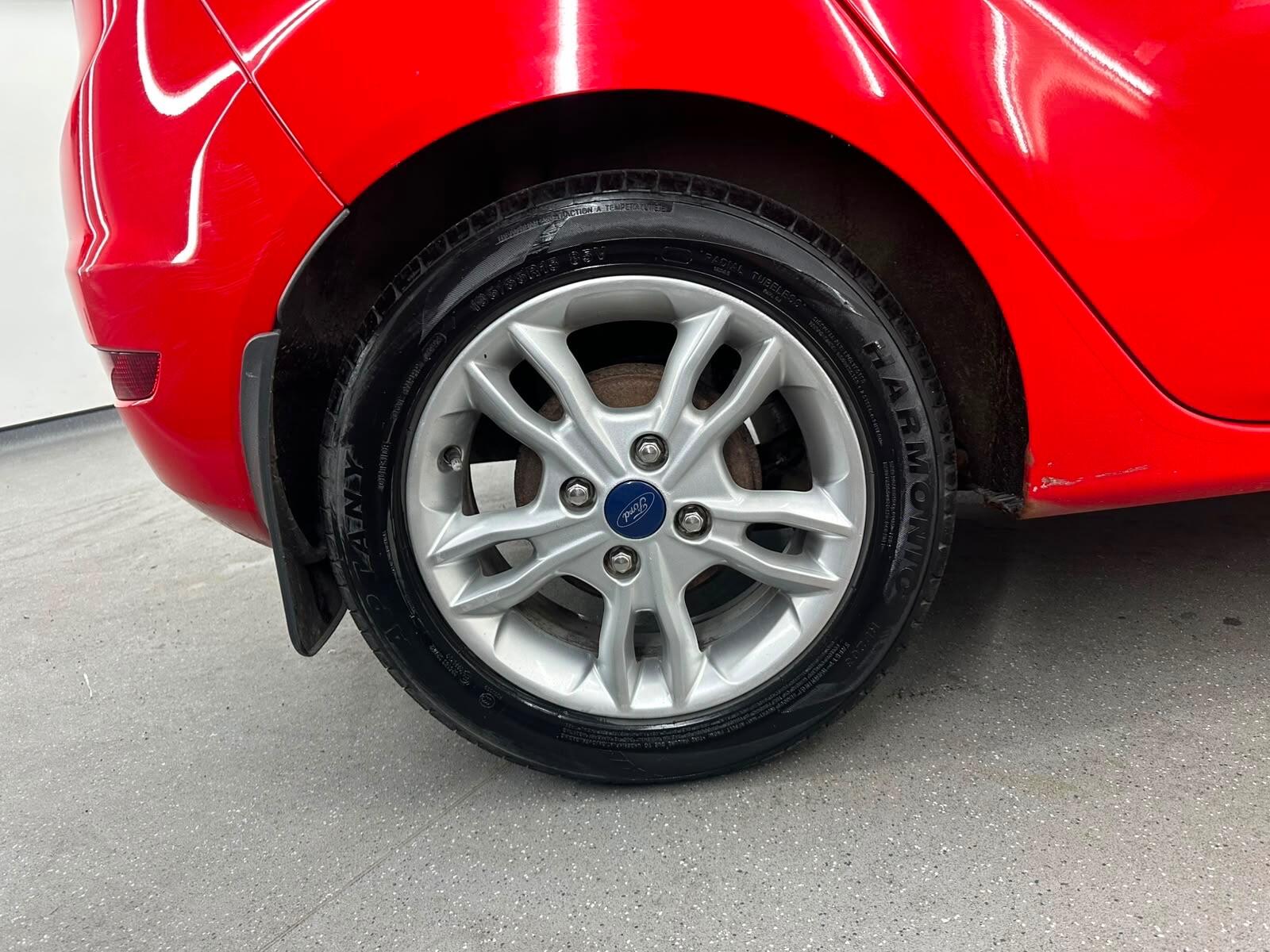 Ford Fiesta view 13
