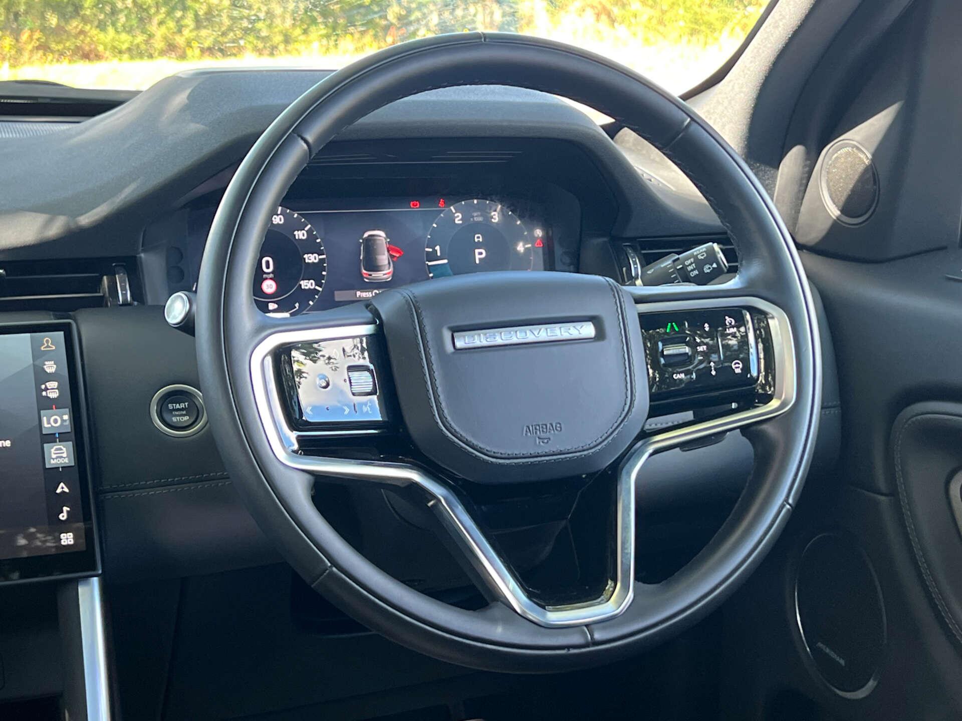 Land Rover Discovery Sport view 14