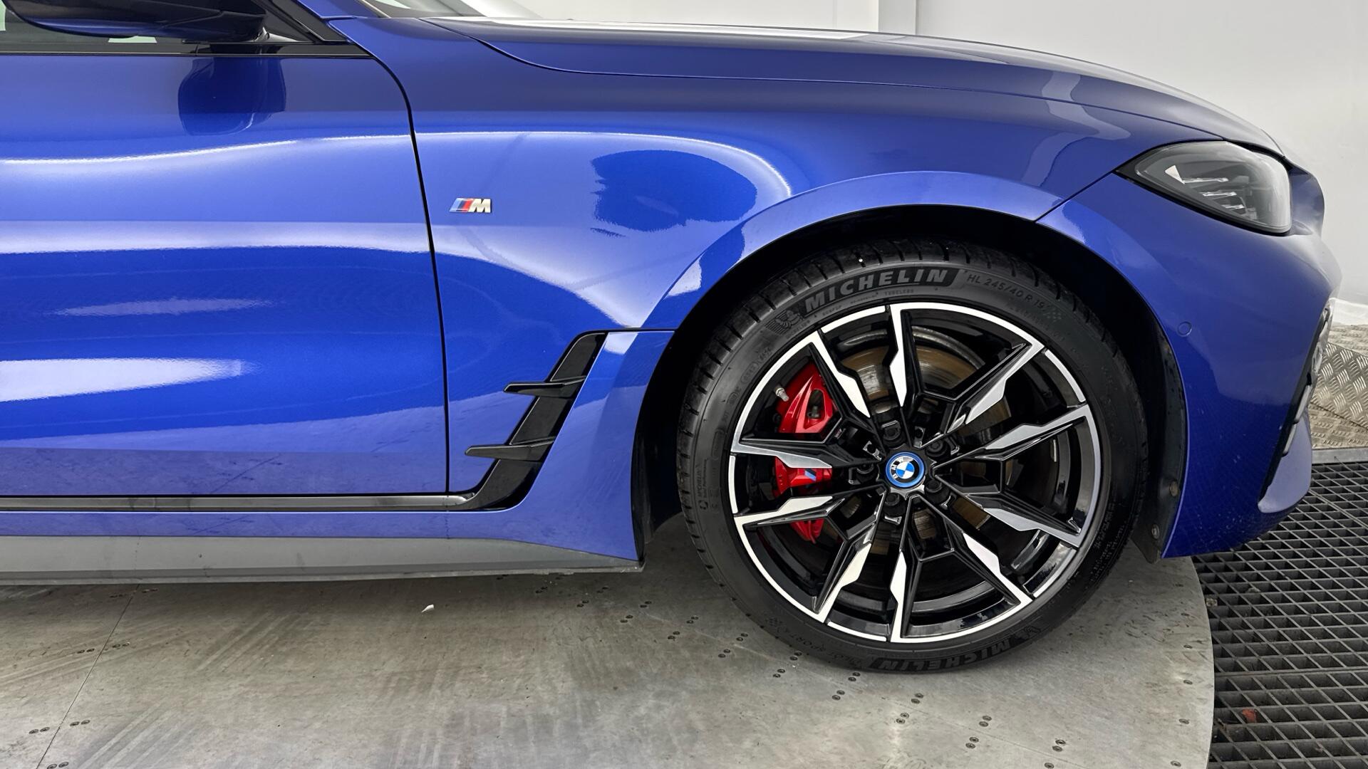 BMW I4 view 23
