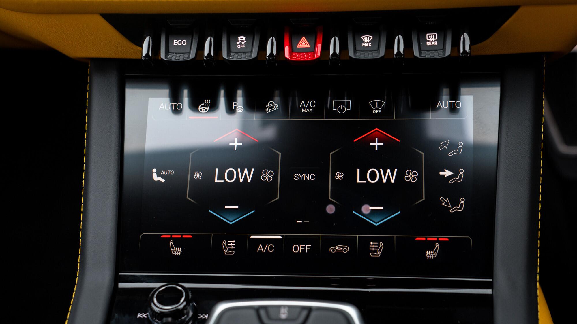 Lamborghini Urus view 47