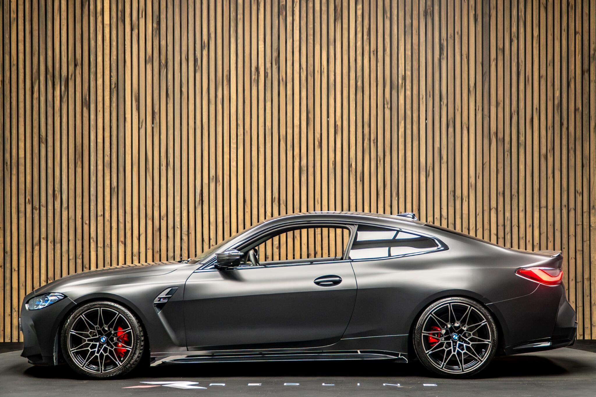 BMW M4 view 7